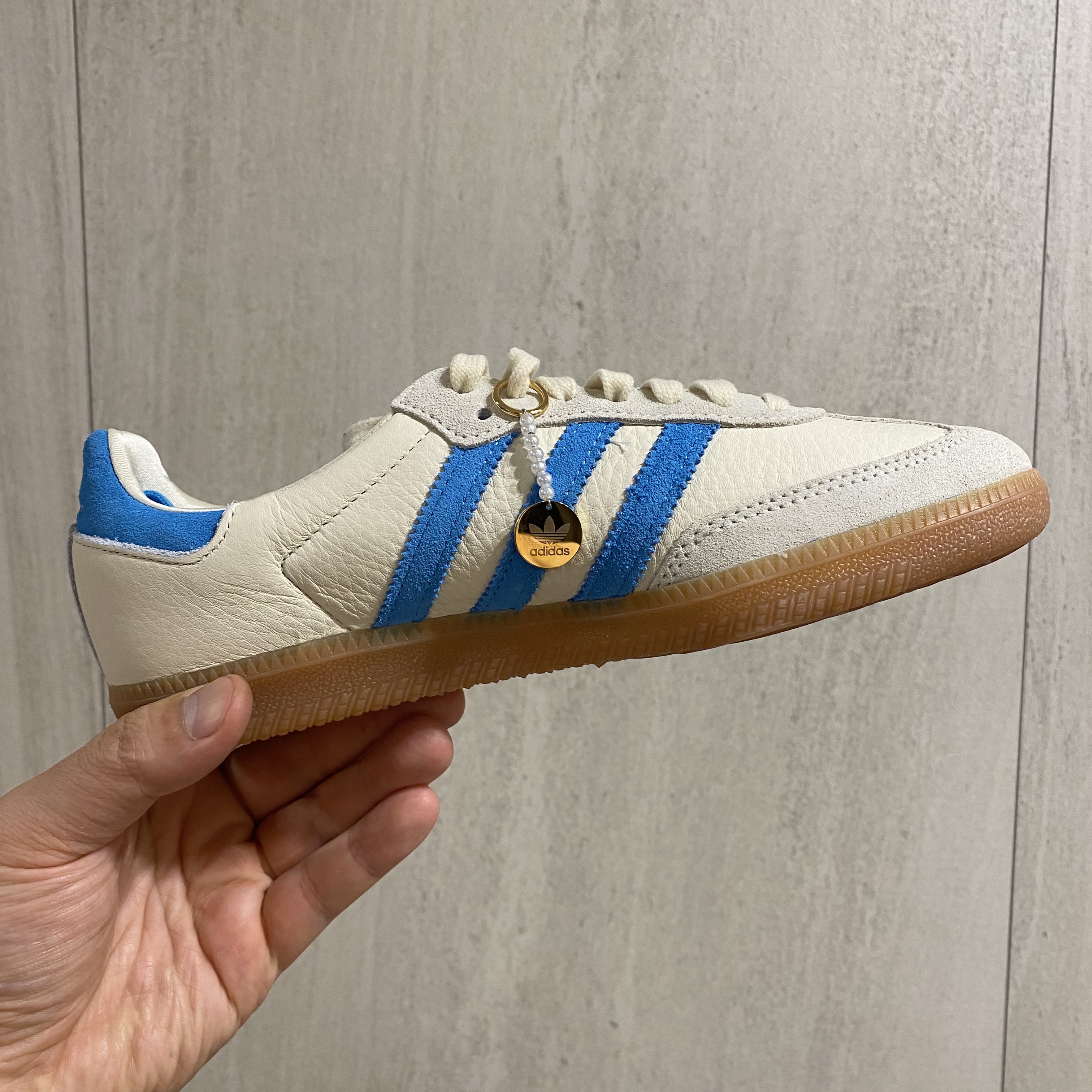 Adidas x Sporty & Rich Samba Cream Blue 착용 스타일