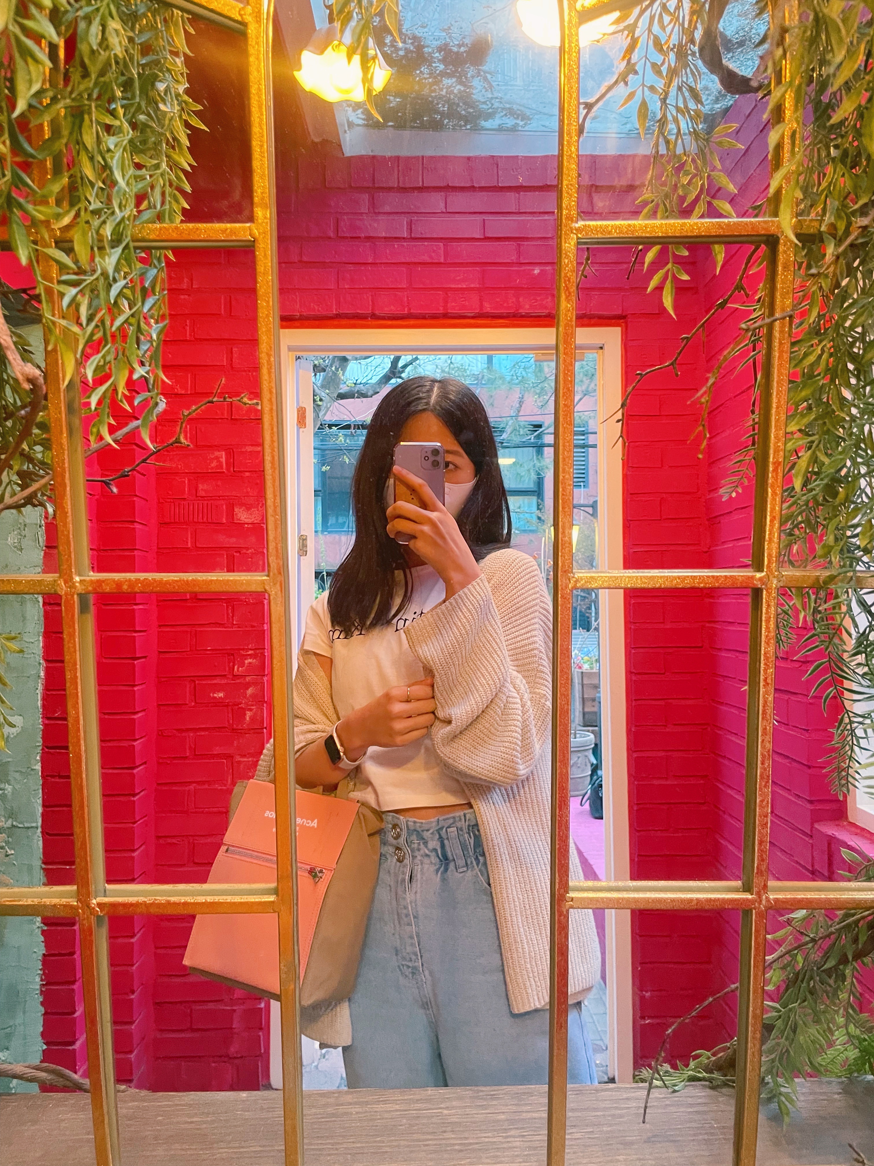Acne Studios Baker Out Mini Tote Bag Brown Pink, (W) Matin Kim Logo Silket Crop Top White 착용 스타일