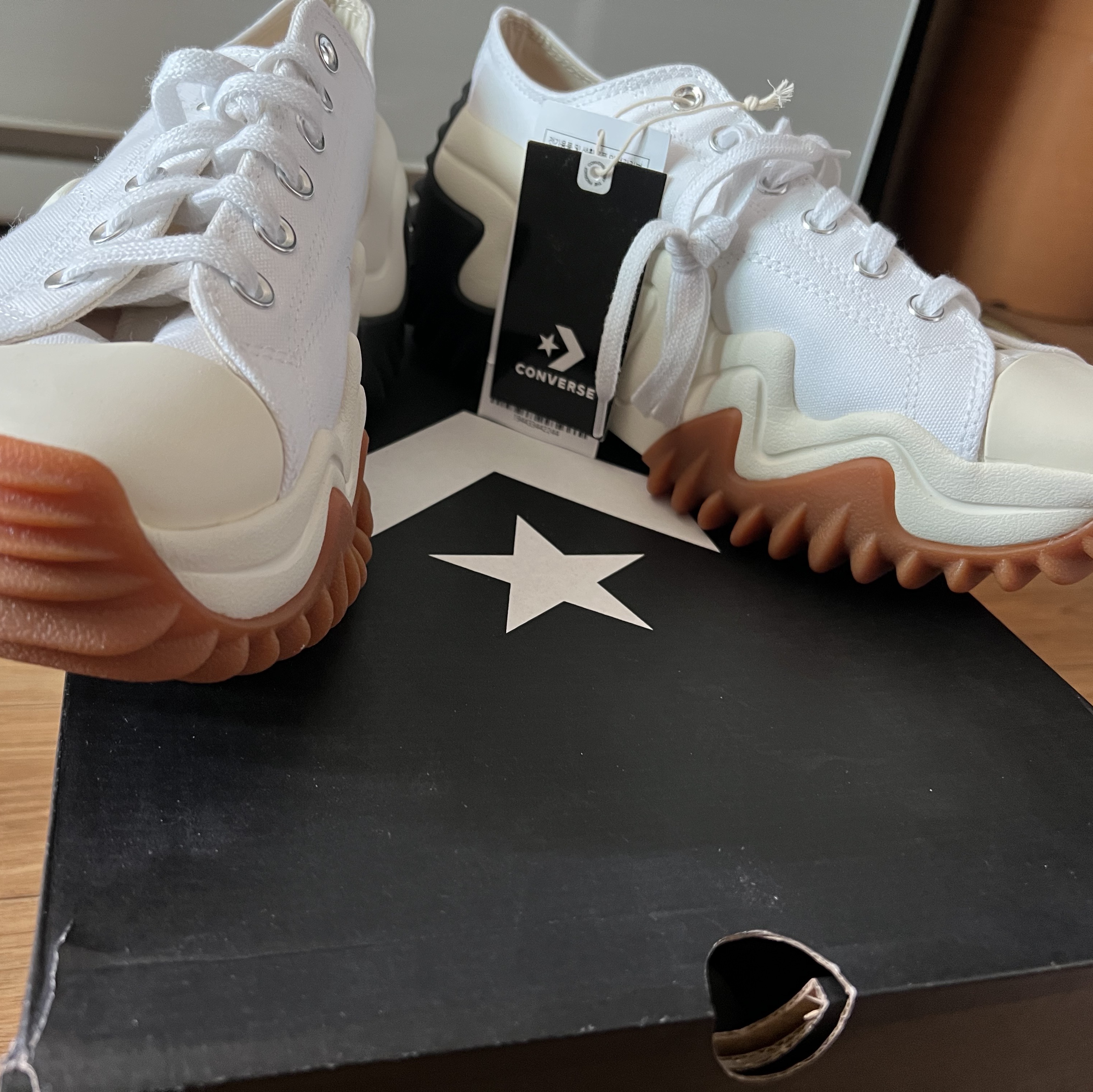 Converse Run Star Motion Ox Foundational White 착용 스타일 - 3