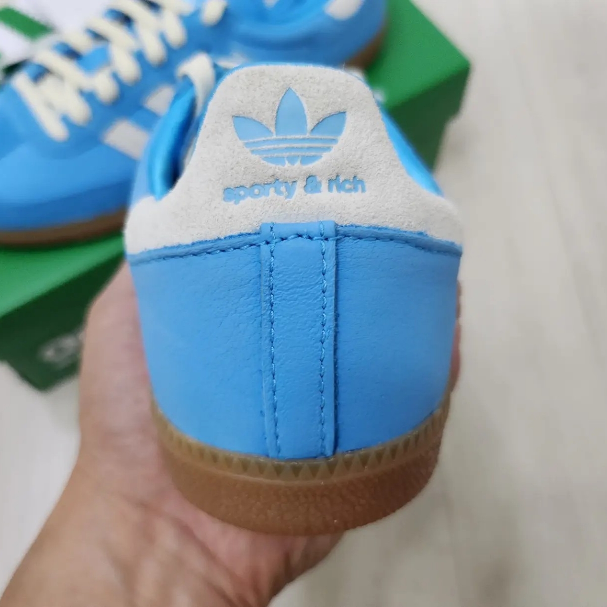Adidas x Sporty & Rich Samba Blue Rush Cream White 착용 스타일 - 3