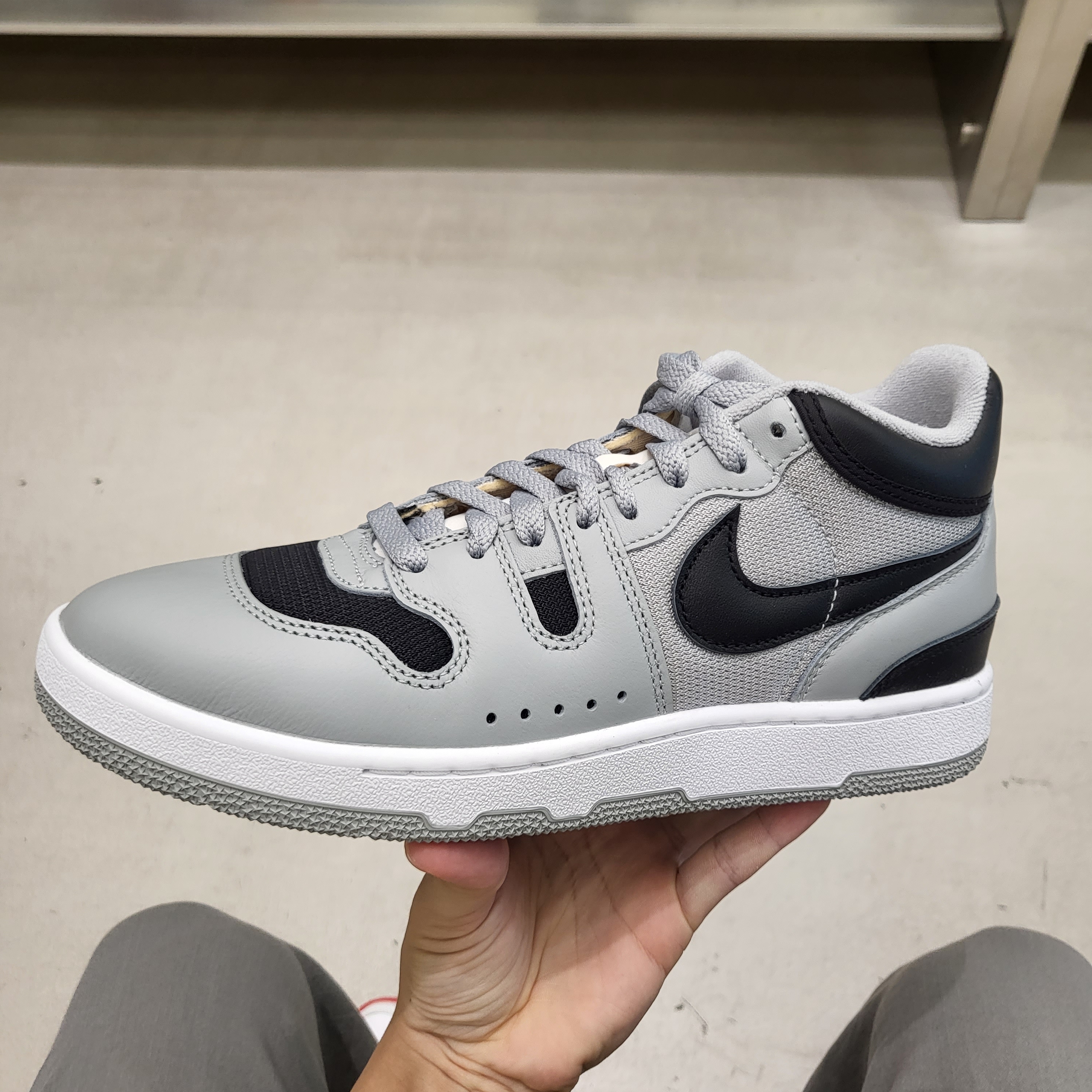 Nike Mac Attack QS SP Light Smoke Grey 착용 스타일 - 2