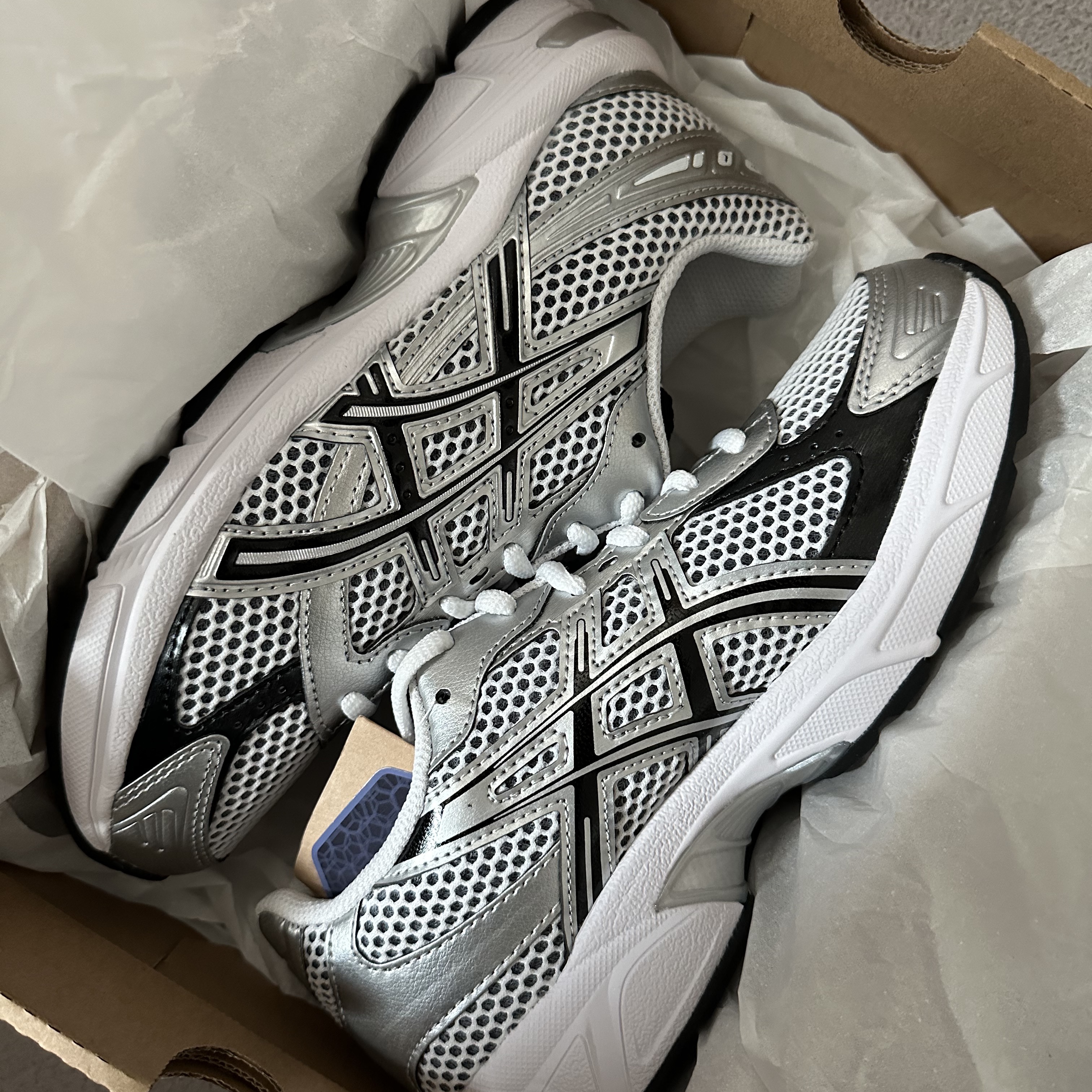 Asics Gel-1130 White Black 착용 스타일