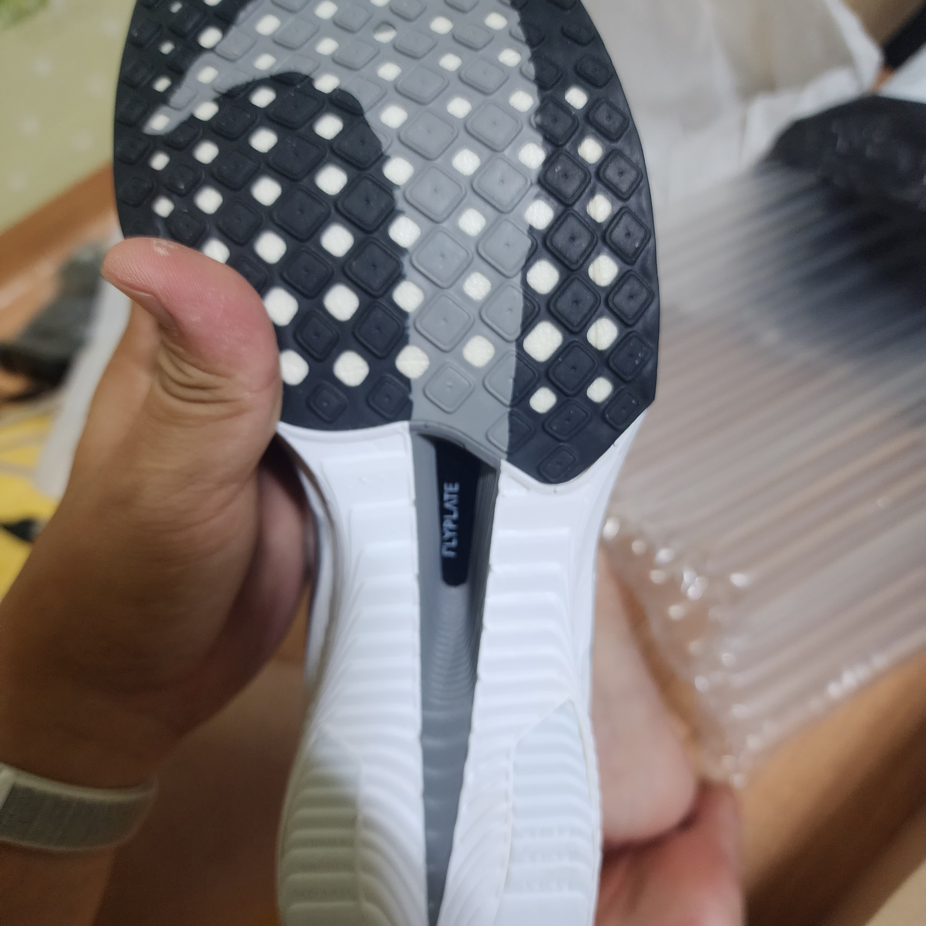 Nike ZoomX Vaporfly Next% 3 White Grey 착용 스타일 - 4