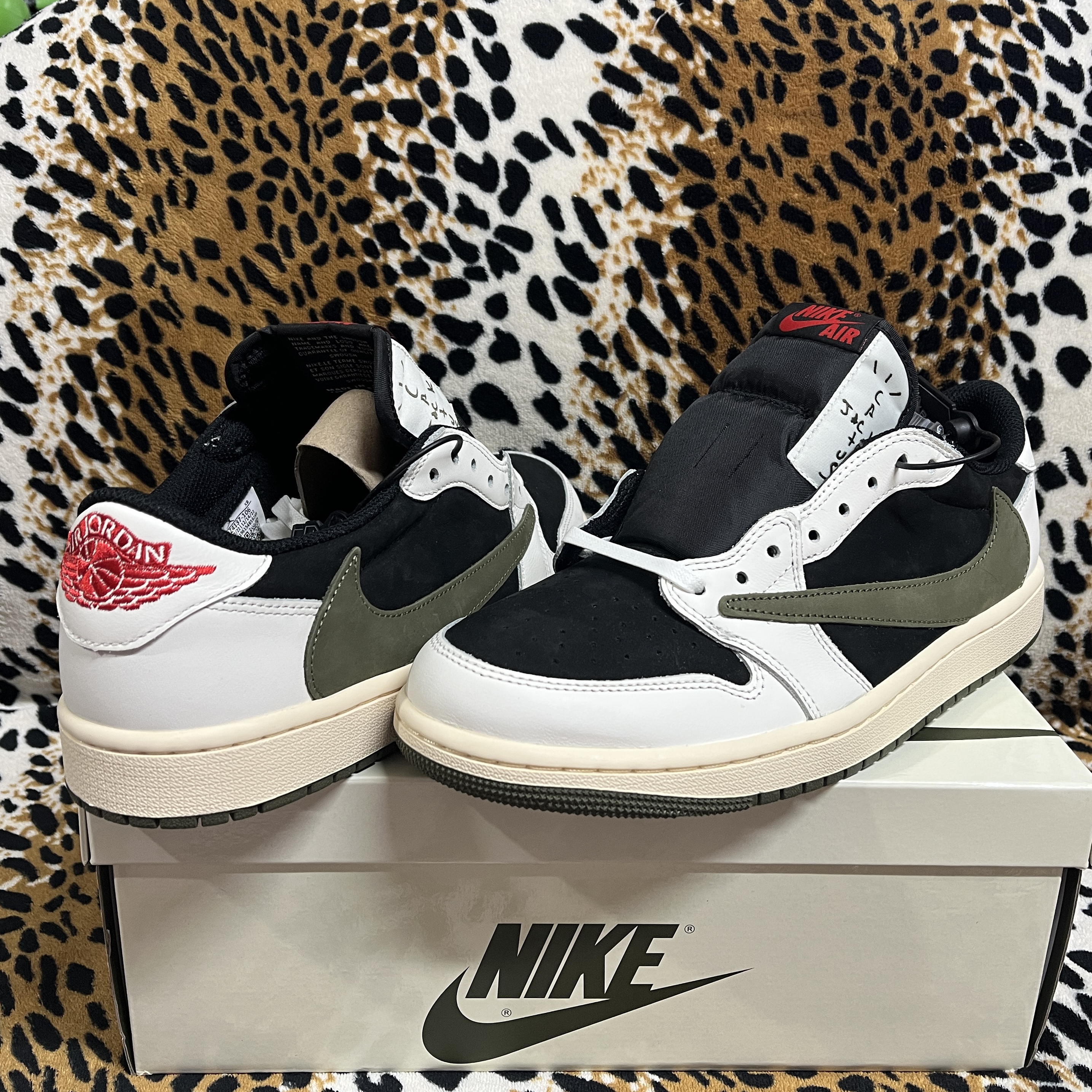 (W) Jordan 1 x Travis Scott Retro Low OG SP Medium Olive 착용 스타일