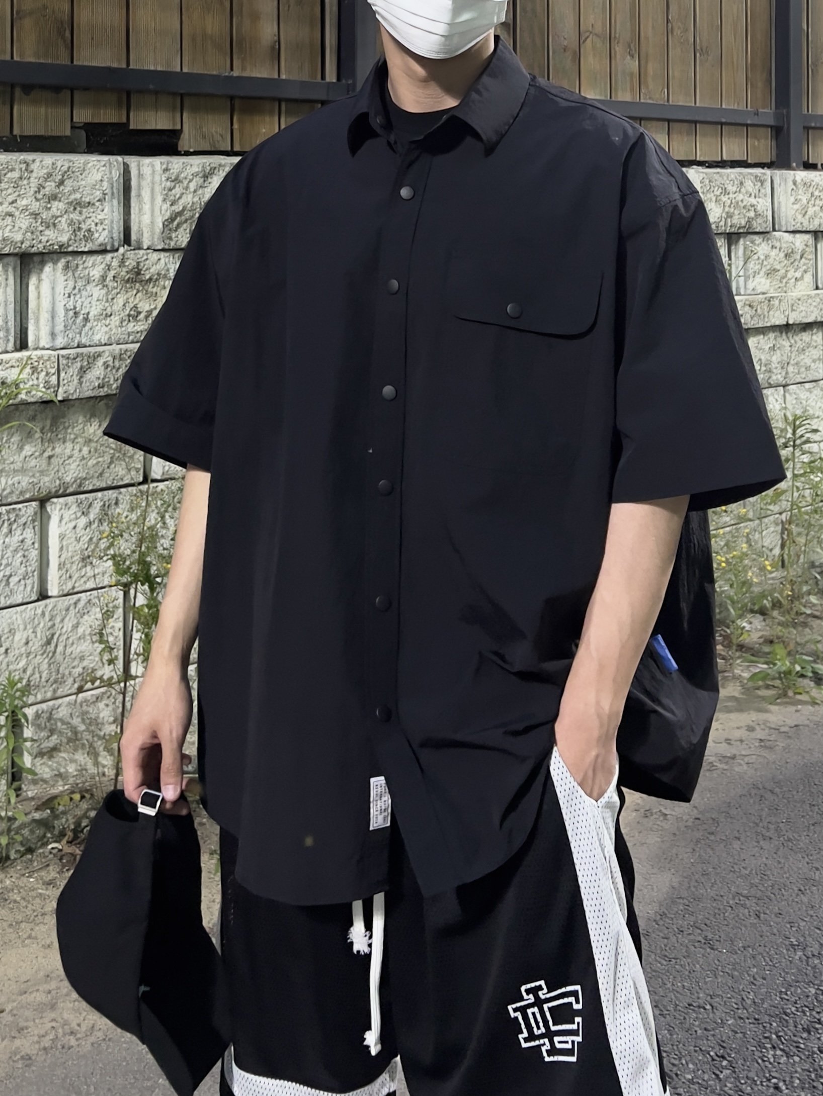 Oakley Factory Team x Brain Dead Flesh Milk Black 착용 스타일 - 2