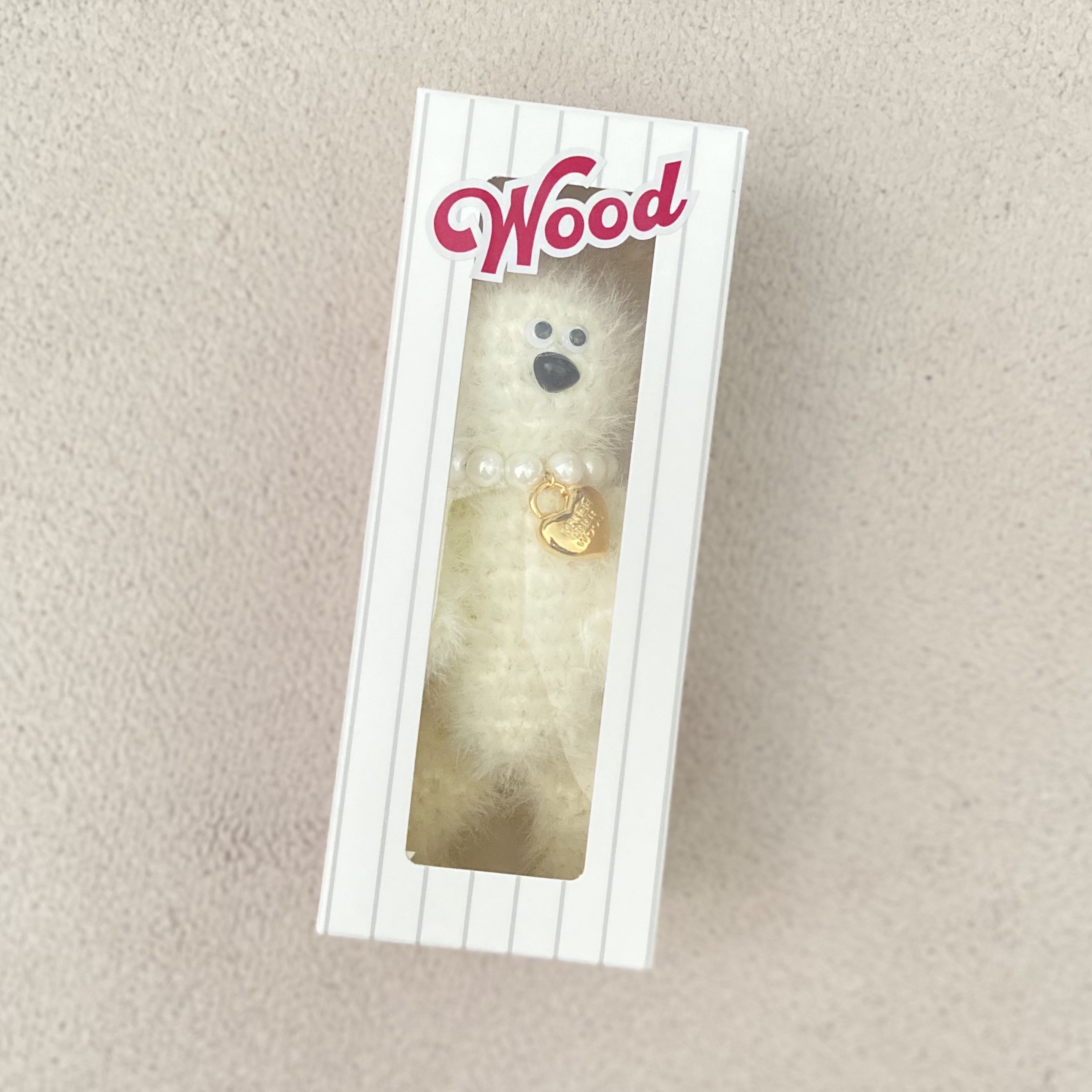 Margesherwood Wood Keyring White 착용 스타일 - 2