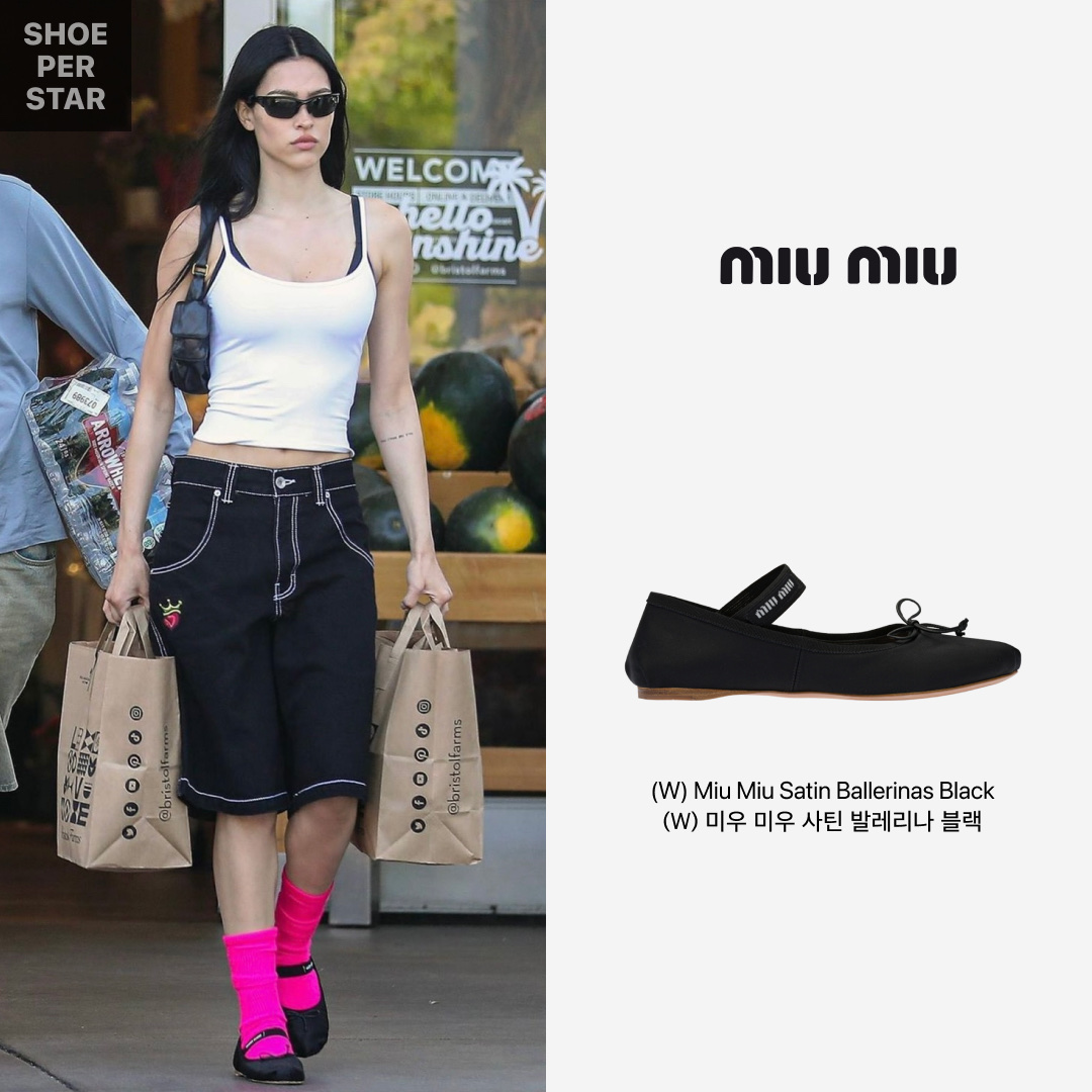 (W) Miu Miu Satin Ballerinas Black 착용 스타일 - 1