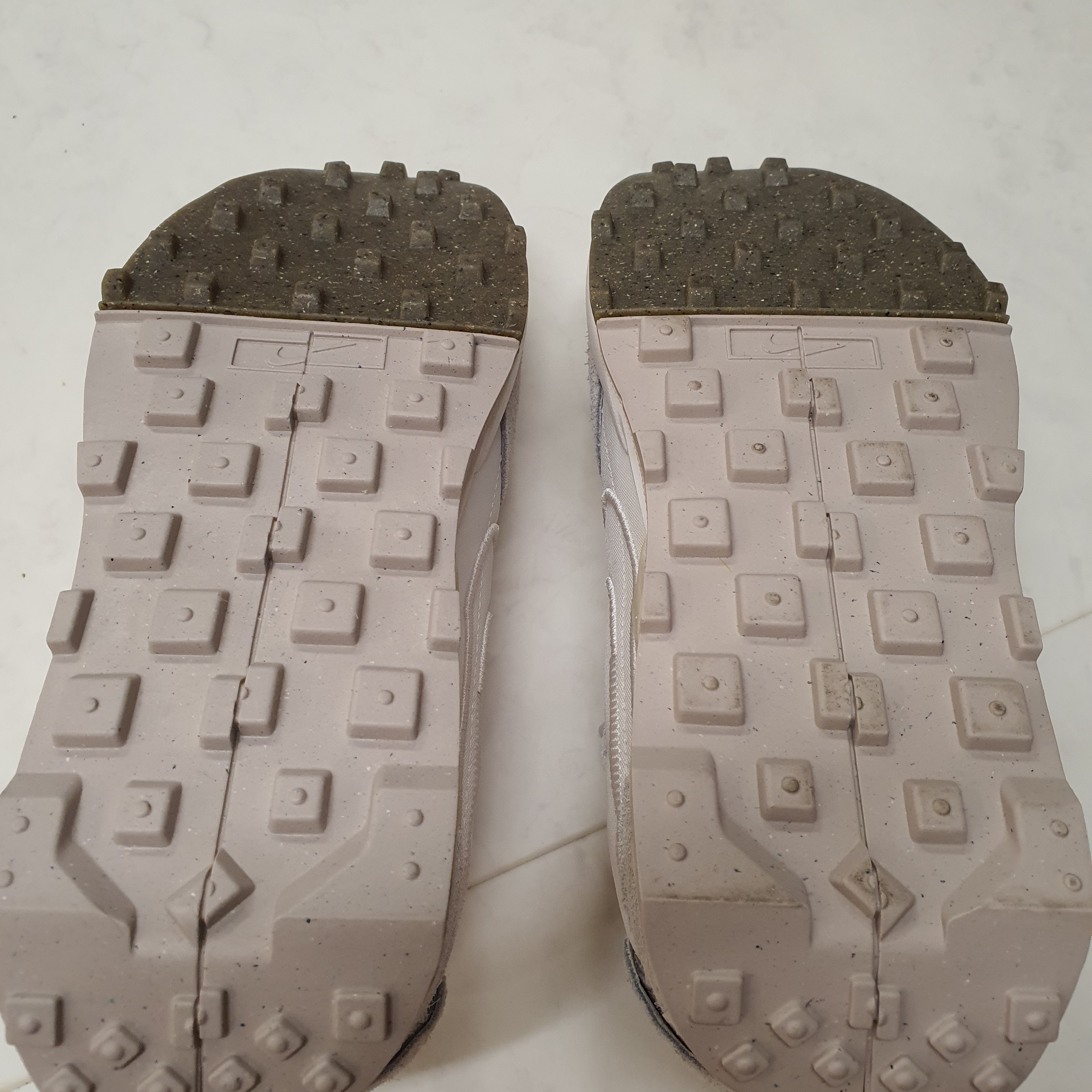 (W) Nike Fontanka Waffle White 착용 스타일 - 3