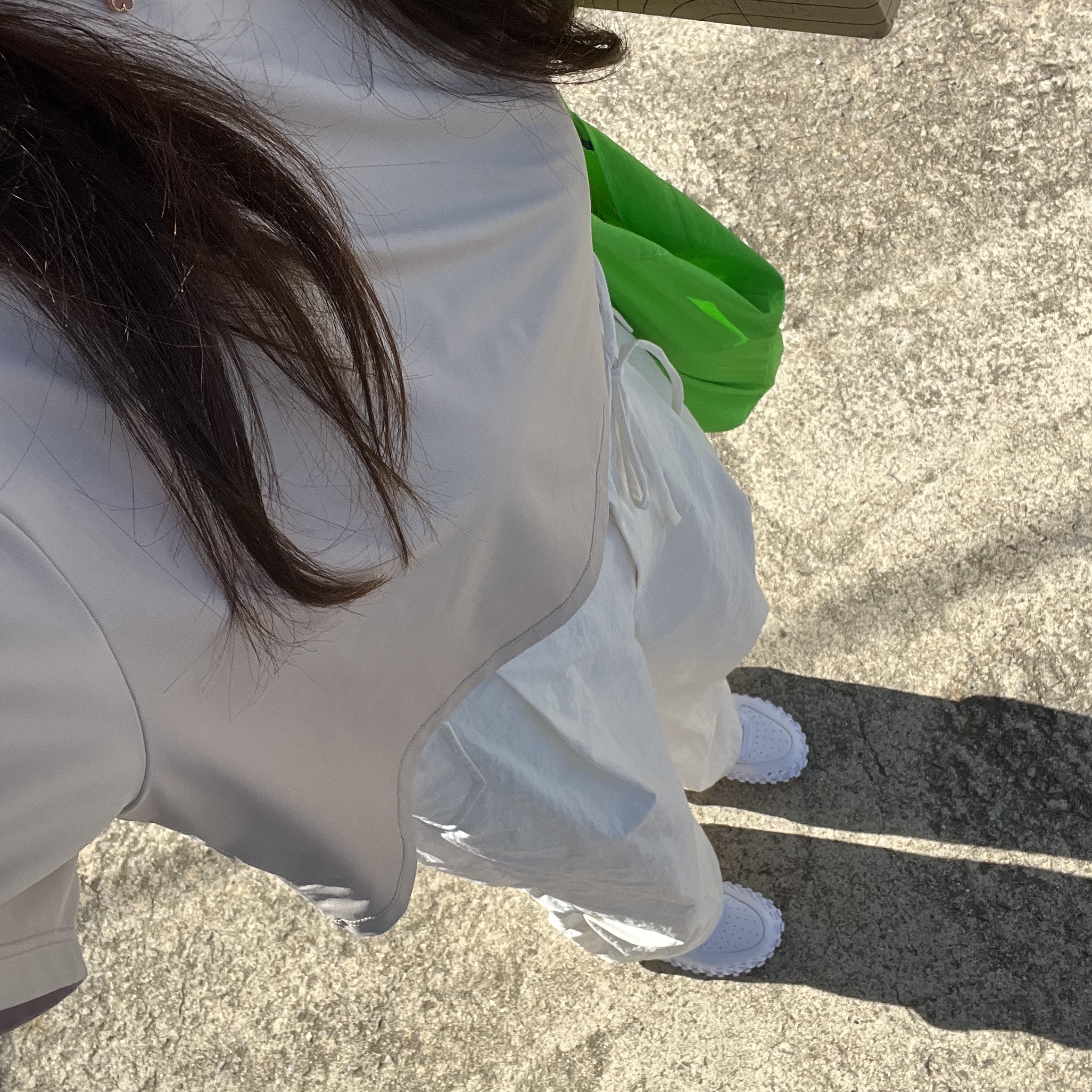 Nike x Jacquemus J Force 1 Low LX SP White 착용 스타일 - 1