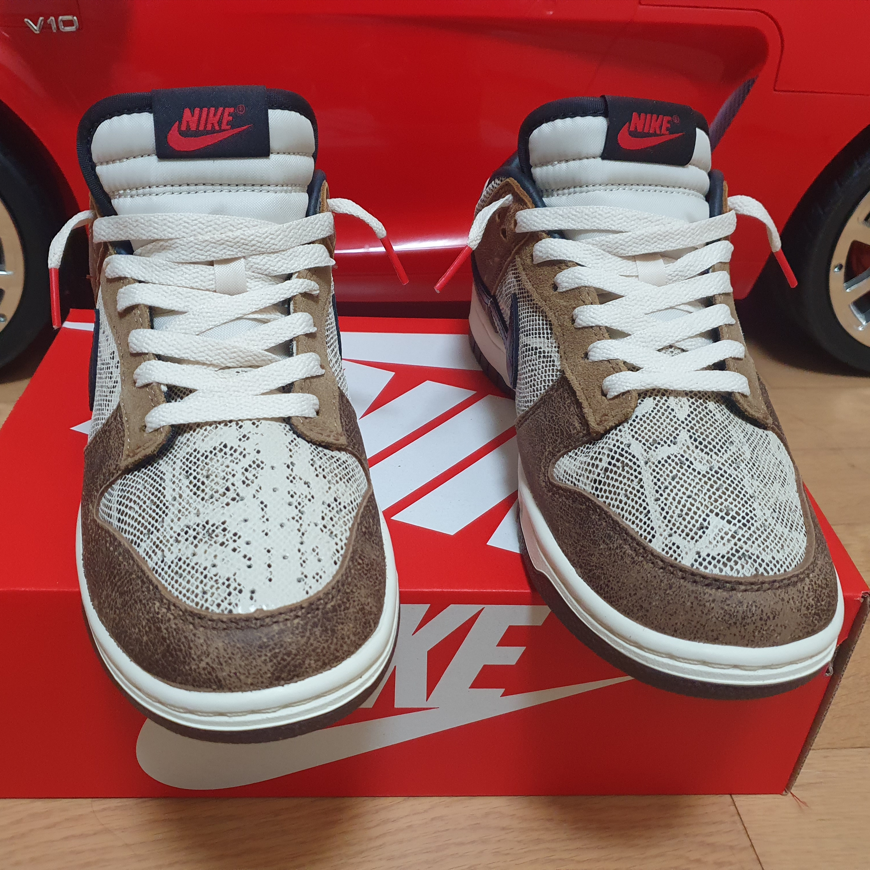 Nike Dunk Low PRM Head to Head 착용 스타일 - 4