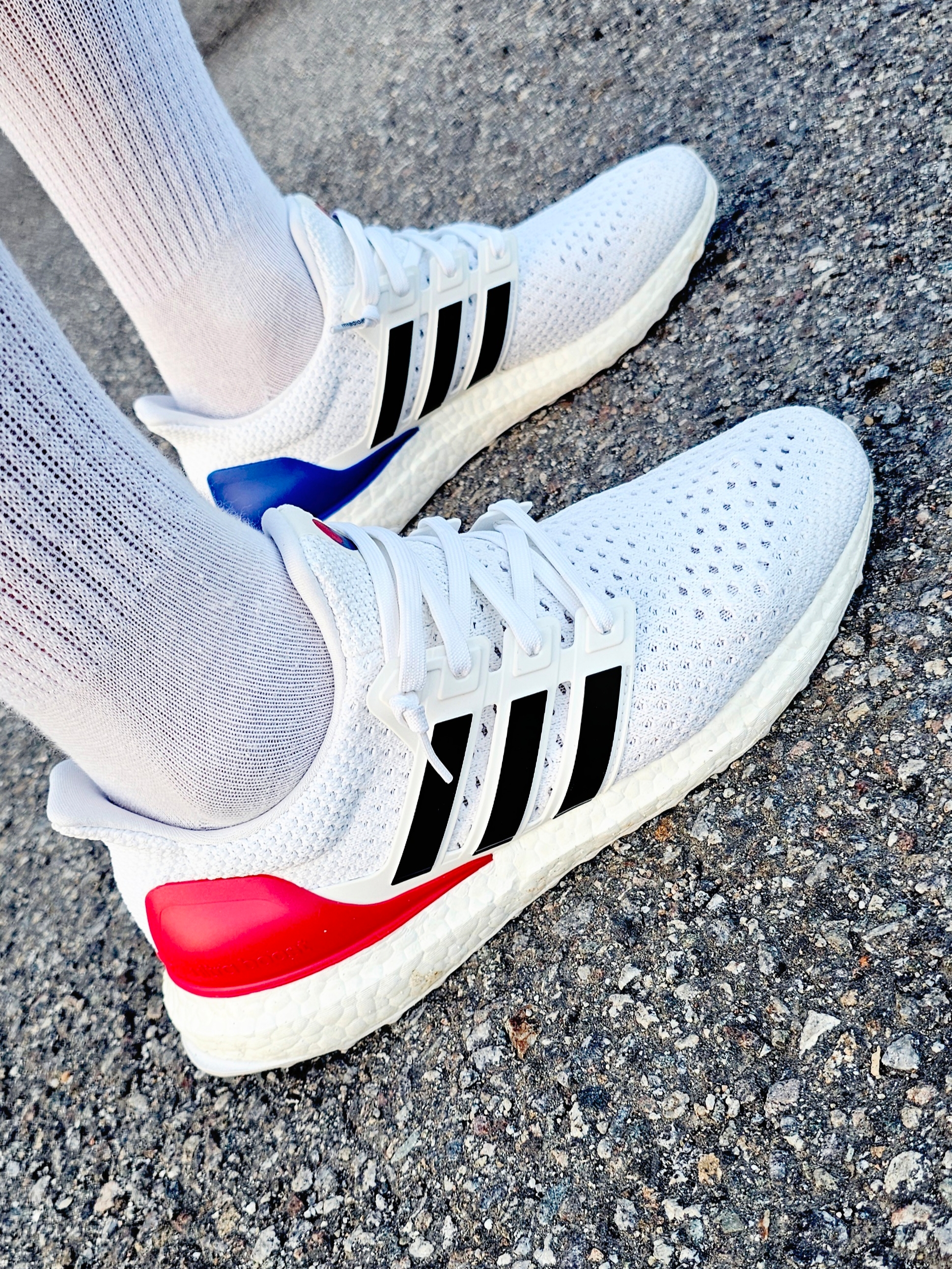 Adidas Ultraboost 4.0 Seoul 1988 착용 스타일 - 2