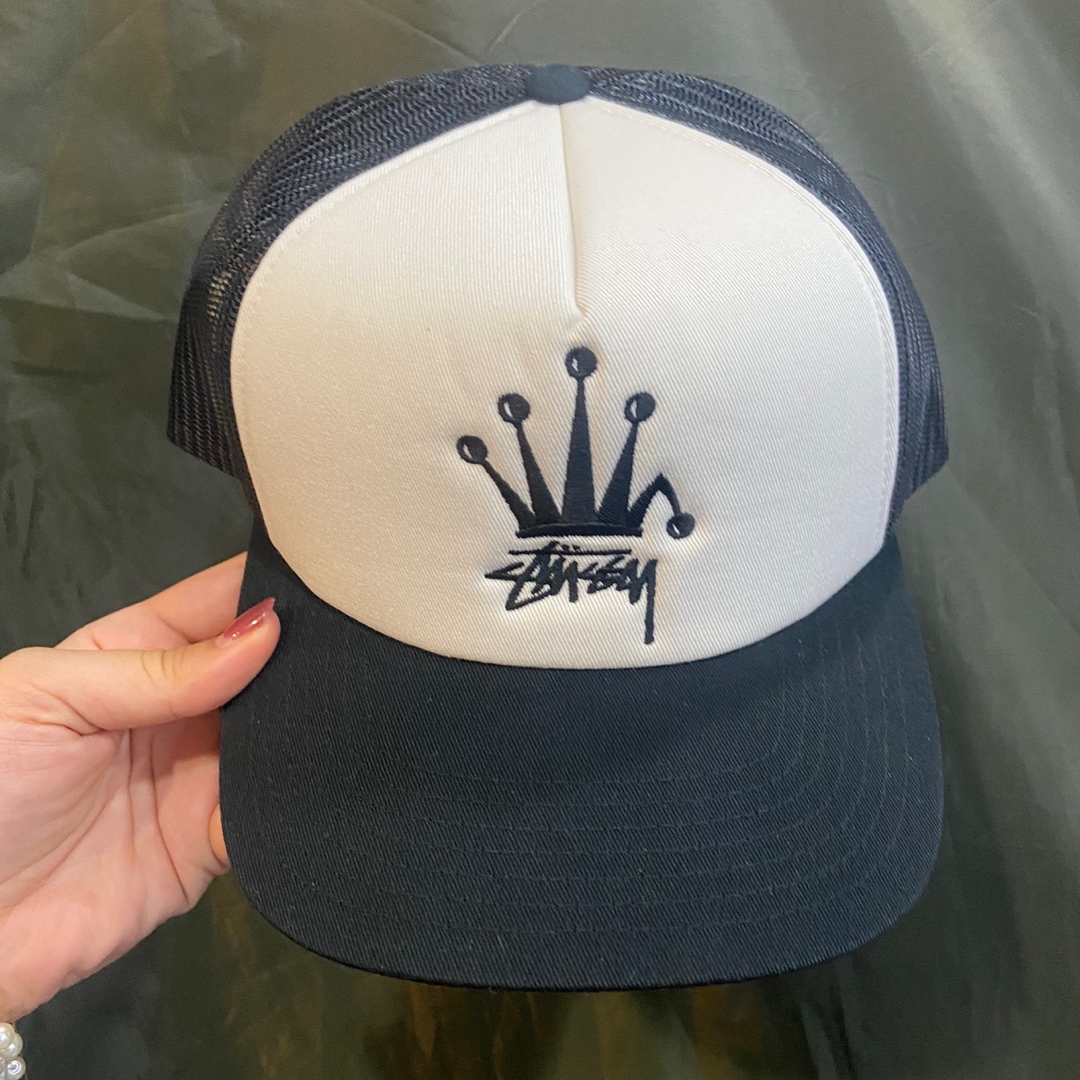 Stussy Crown Stock Trucker Cap Black 착용 스타일