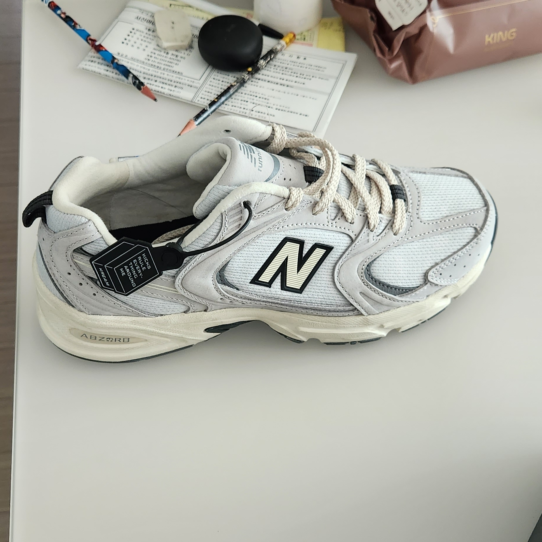 New Balance 530 White 착용 스타일 - 1