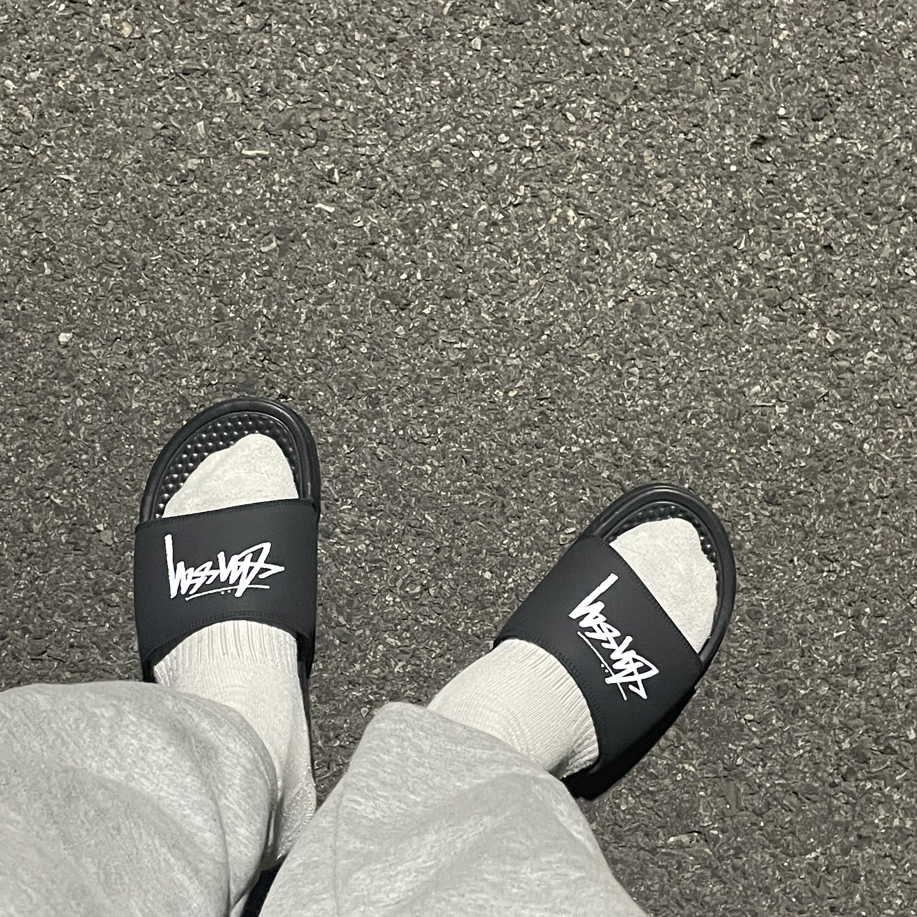 Nike x Stussy Benassi Slide Off Noir 착용 스타일 - 4