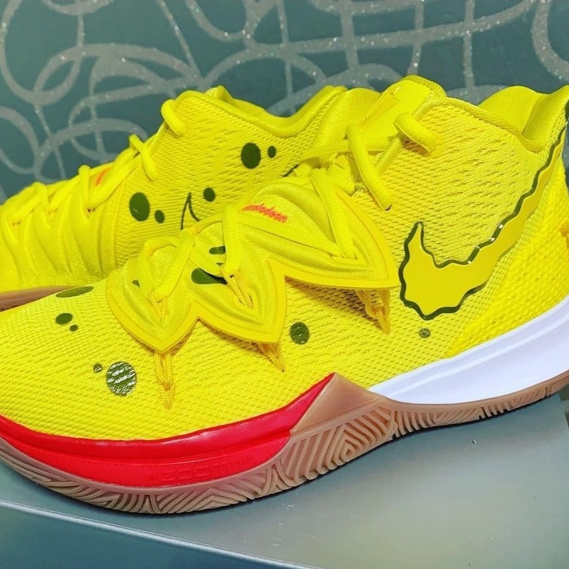 Nike x SpongeBob SquarePants Kyrie 5 EP Spongebob 착용 스타일