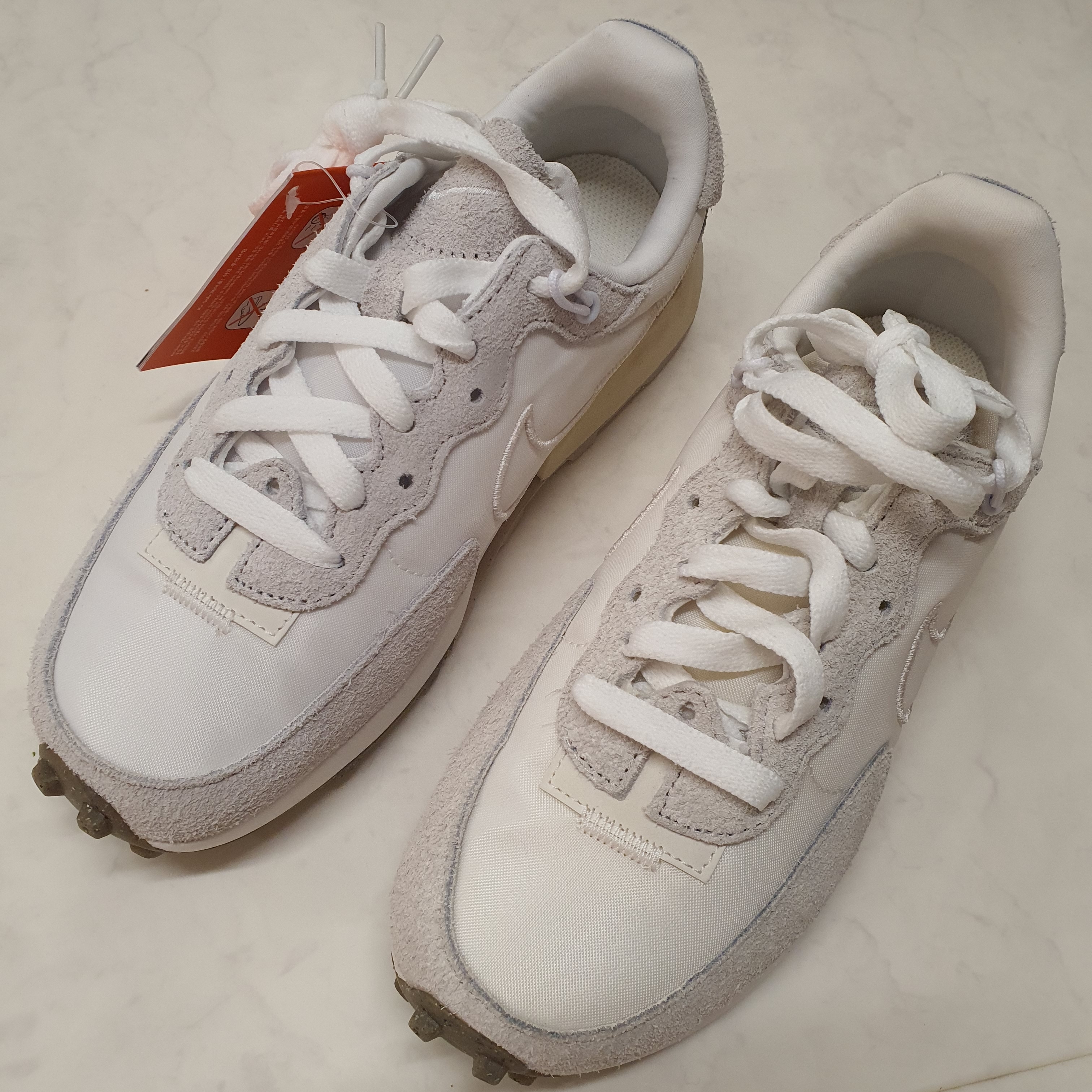 (W) Nike Fontanka Waffle White 착용 스타일 - 2