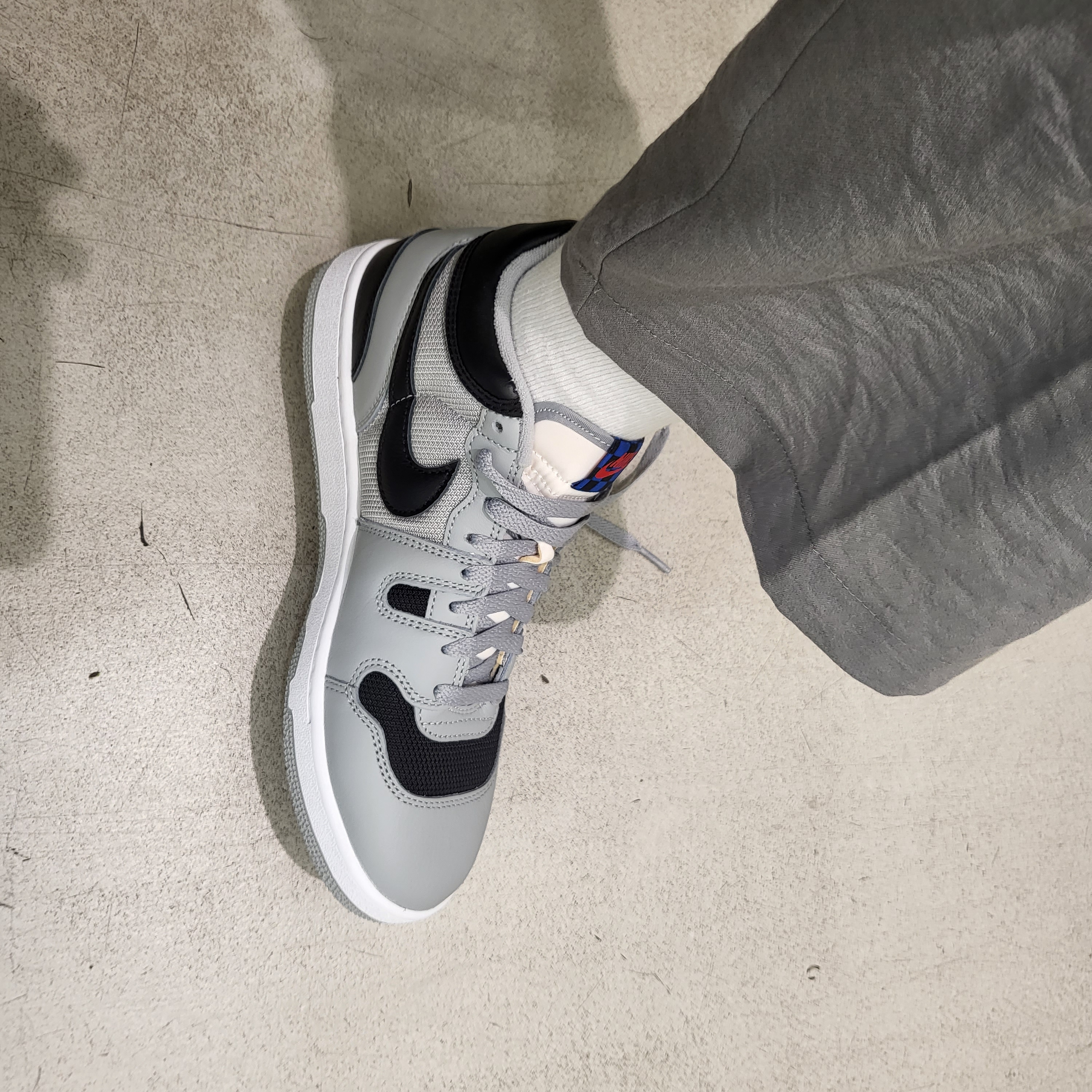 Nike Mac Attack QS SP Light Smoke Grey 착용 스타일 - 4