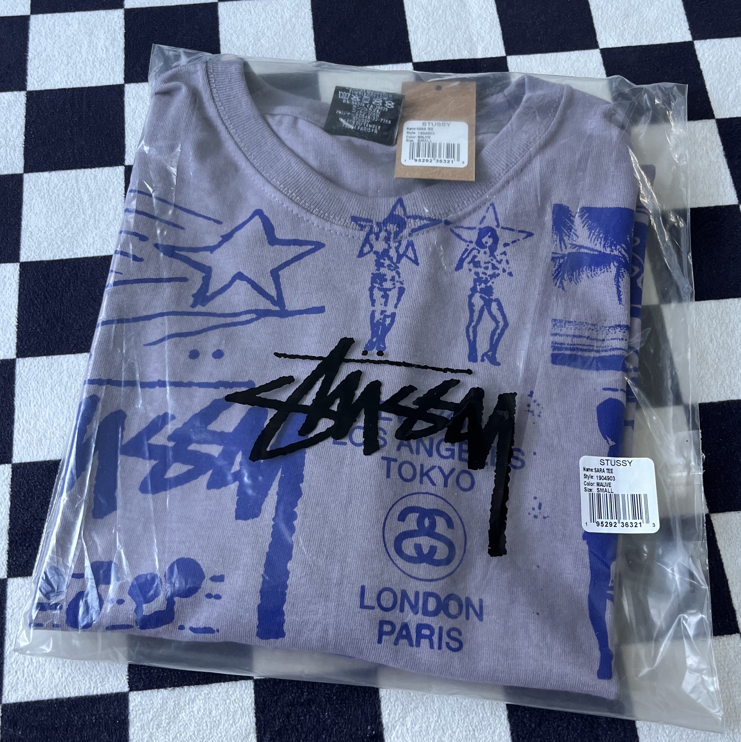 Stussy Sara T-Shirt Mauve 착용 스타일
