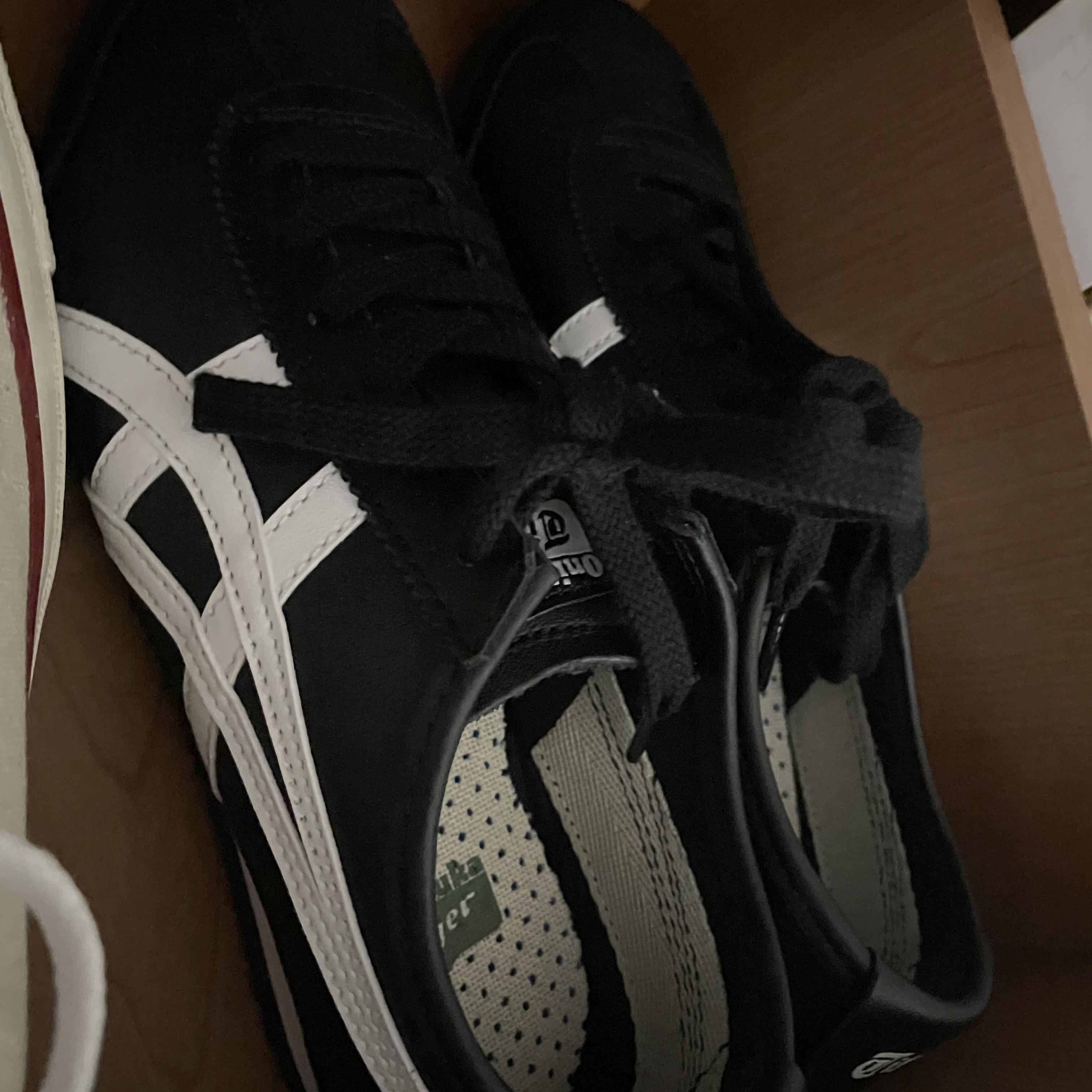 Onitsuka Tiger Mexico 66 Black White 착용 스타일
