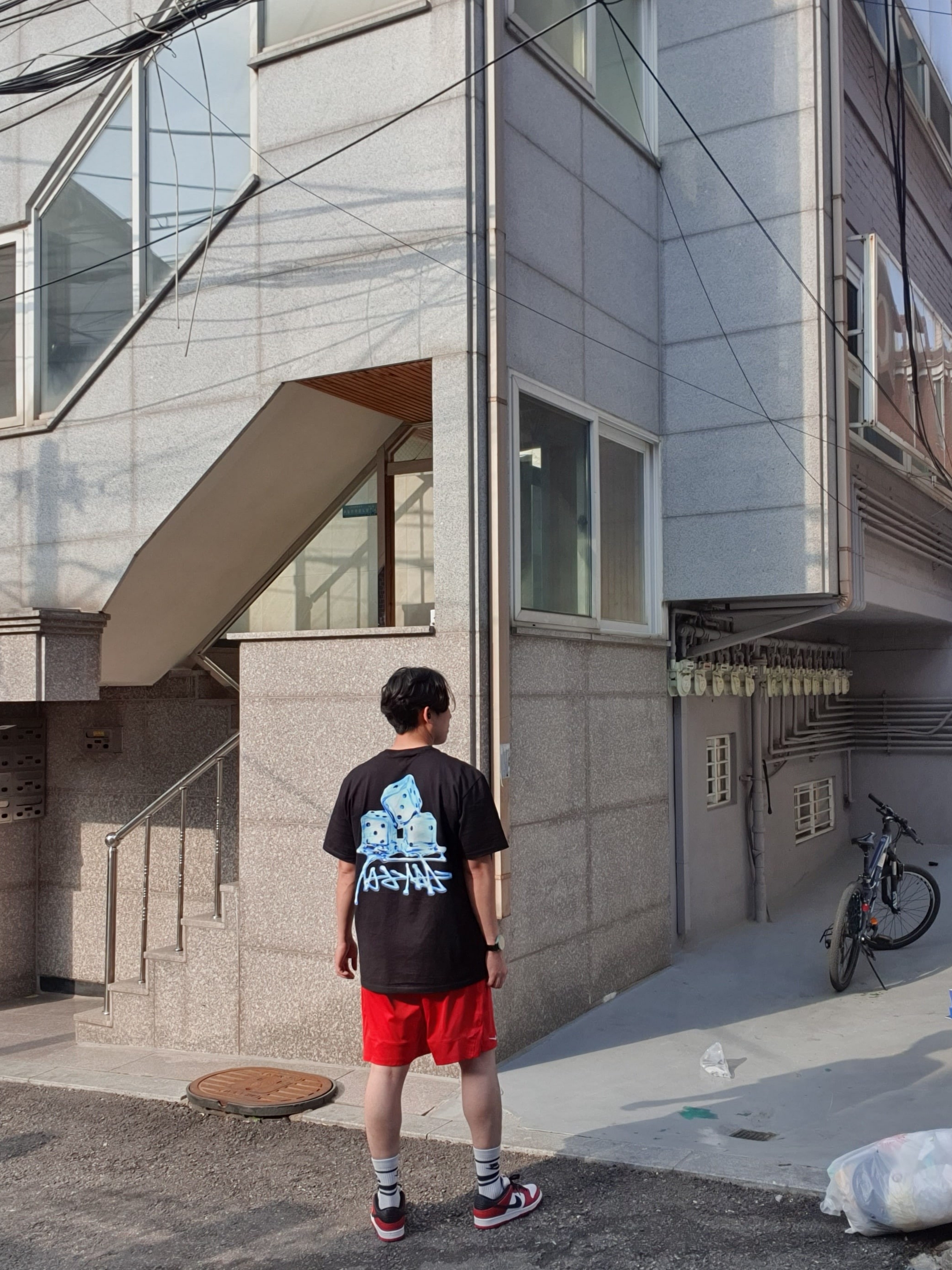 Stussy Melted T-Shirt Black, Nike SB Dunk Low Pro Chicago 착용 스타일