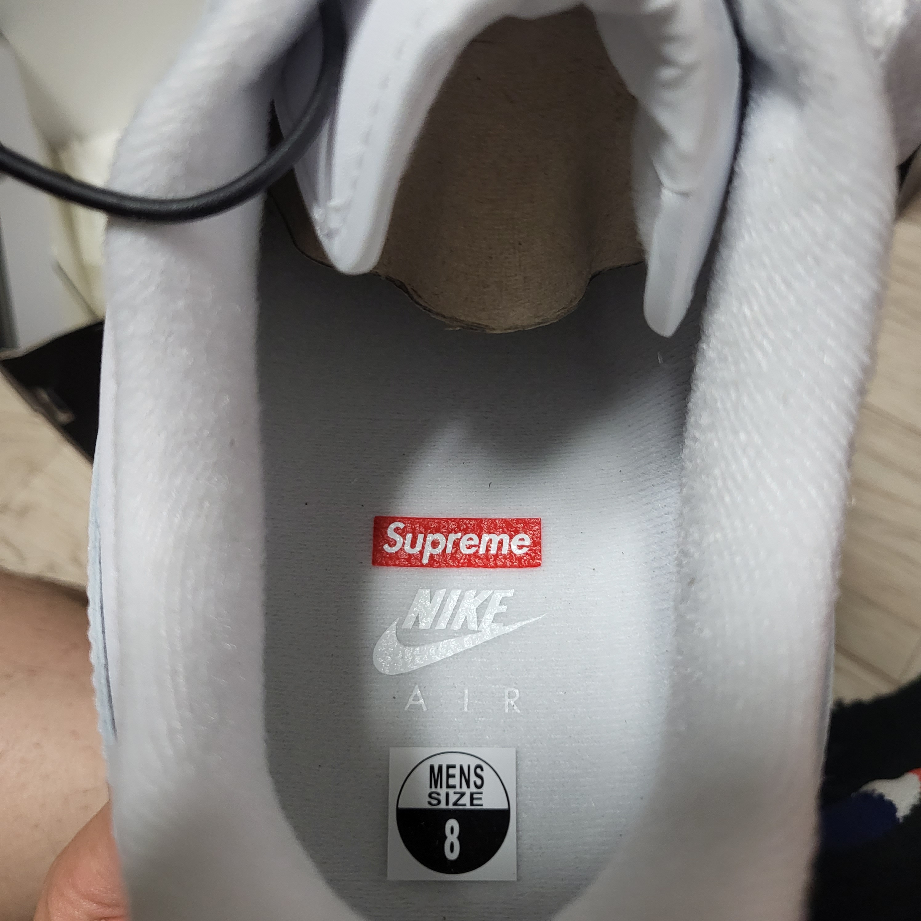 Nike x Supreme Air Force 1 Low White 착용 스타일 - 3