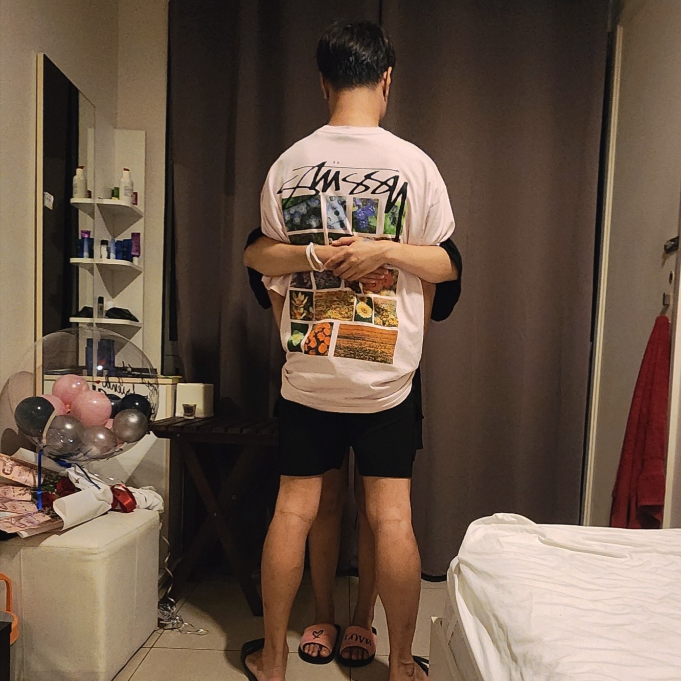 Stussy Flower Grid Pigment Dyed T-Shirt Blush 착용 스타일