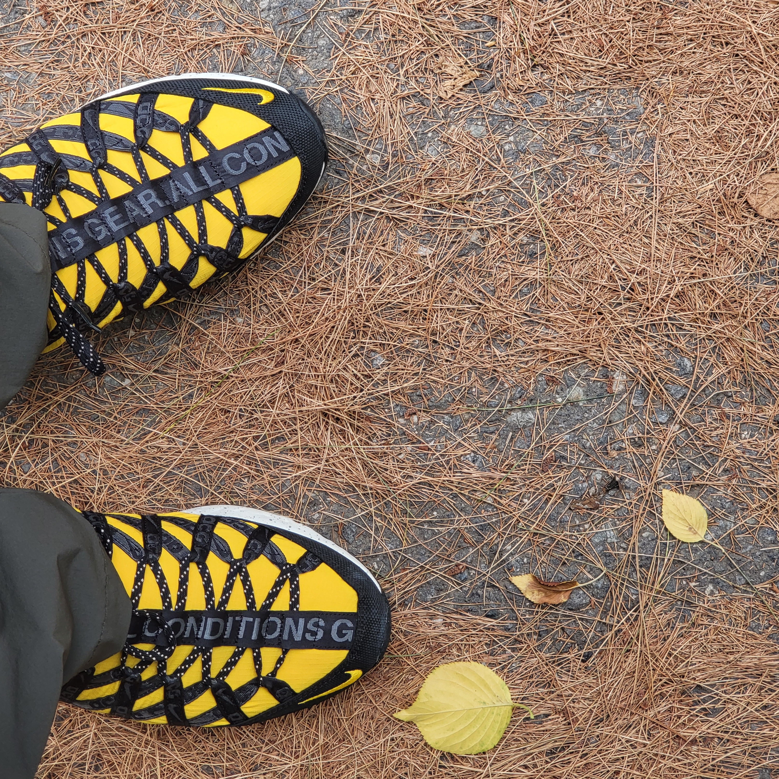 Nike ACG React Terra Gobe Amarillo 착용 스타일