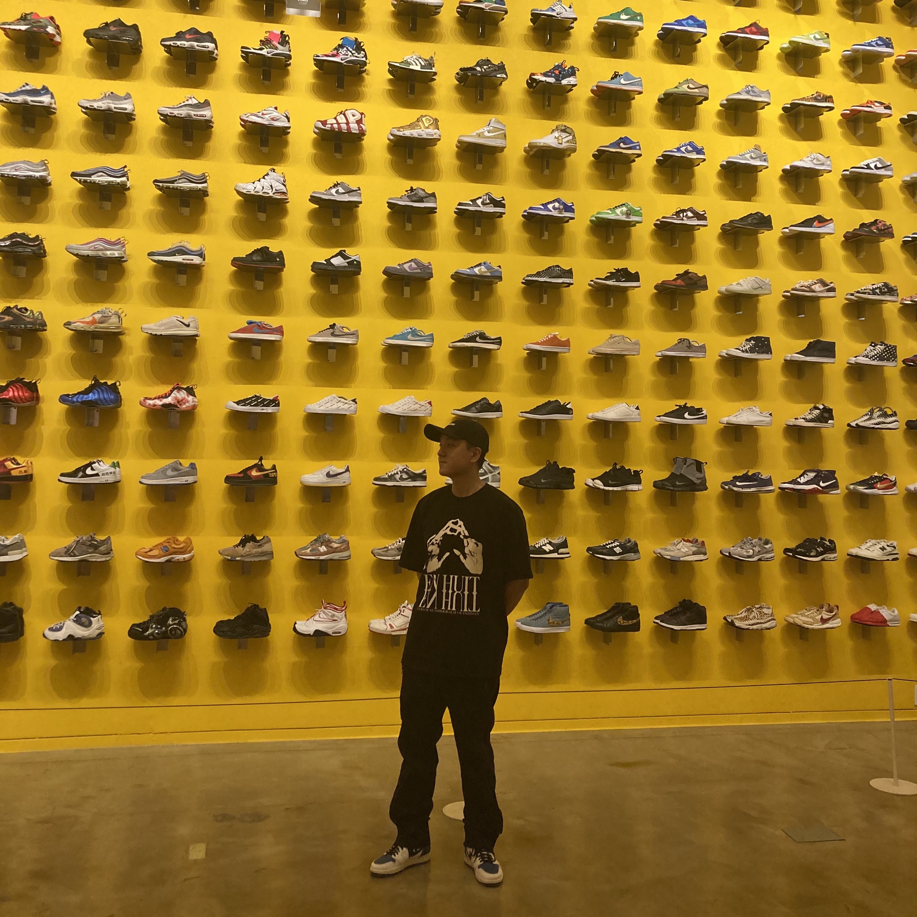 Jordan 1 x Travis Scott x Fragment Retro High OG SP Military Blue, Undermycar EN HUIT Graphic T-Shirt Black - 23SS 착용 스타일