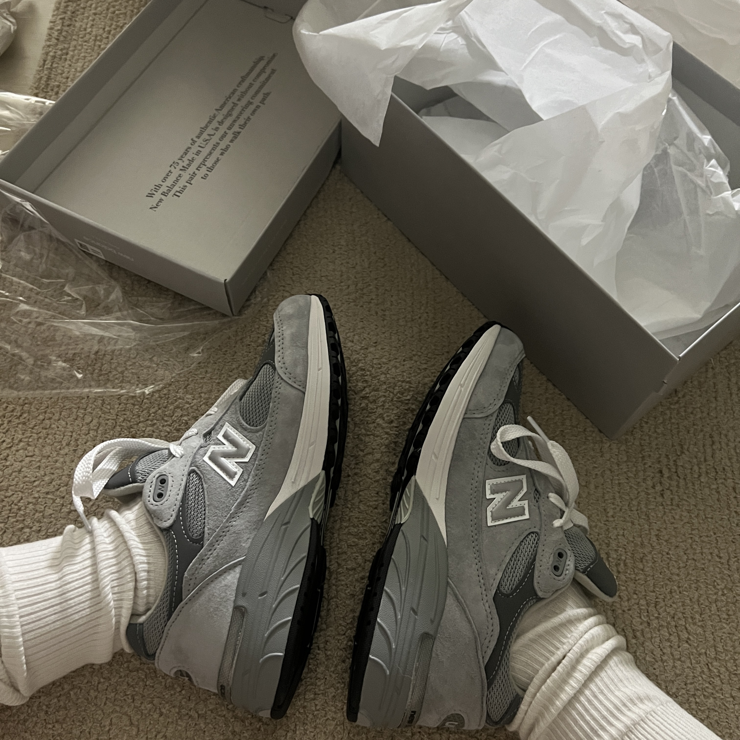 (W) New Balance 993 Made in USA Grey - B Standard 착용 스타일