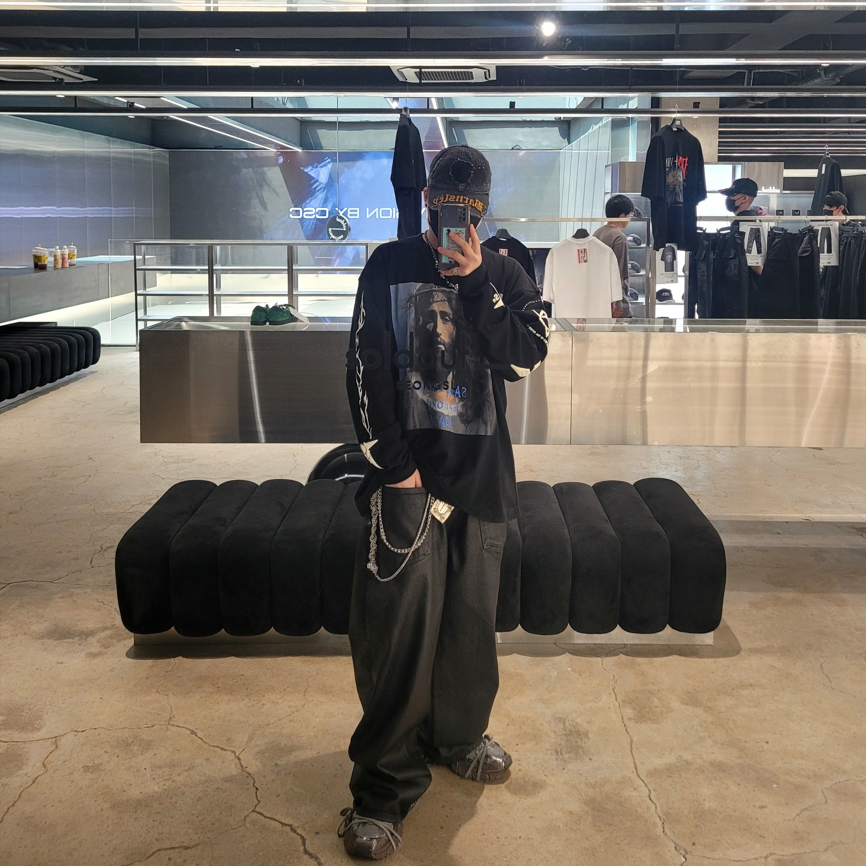 [KREAM 단독] Ourpas 061 Saint Long Sleeve Black, Project G/R Coated Backward Denim Pants Black 착용 스타일