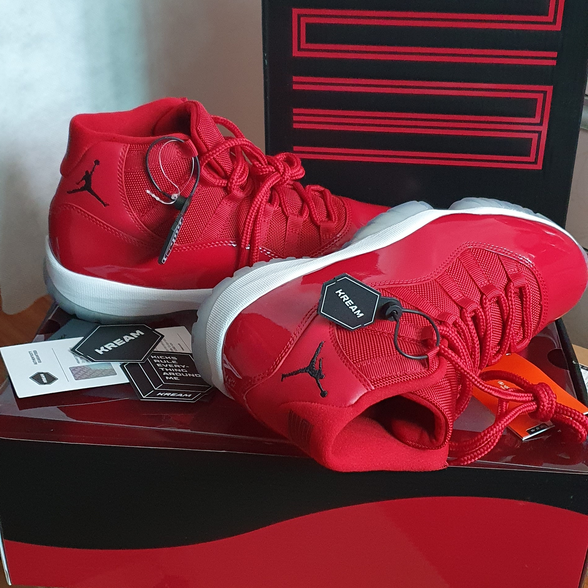 Jordan 11 Retro Win Like 96 Gym Red 착용 스타일