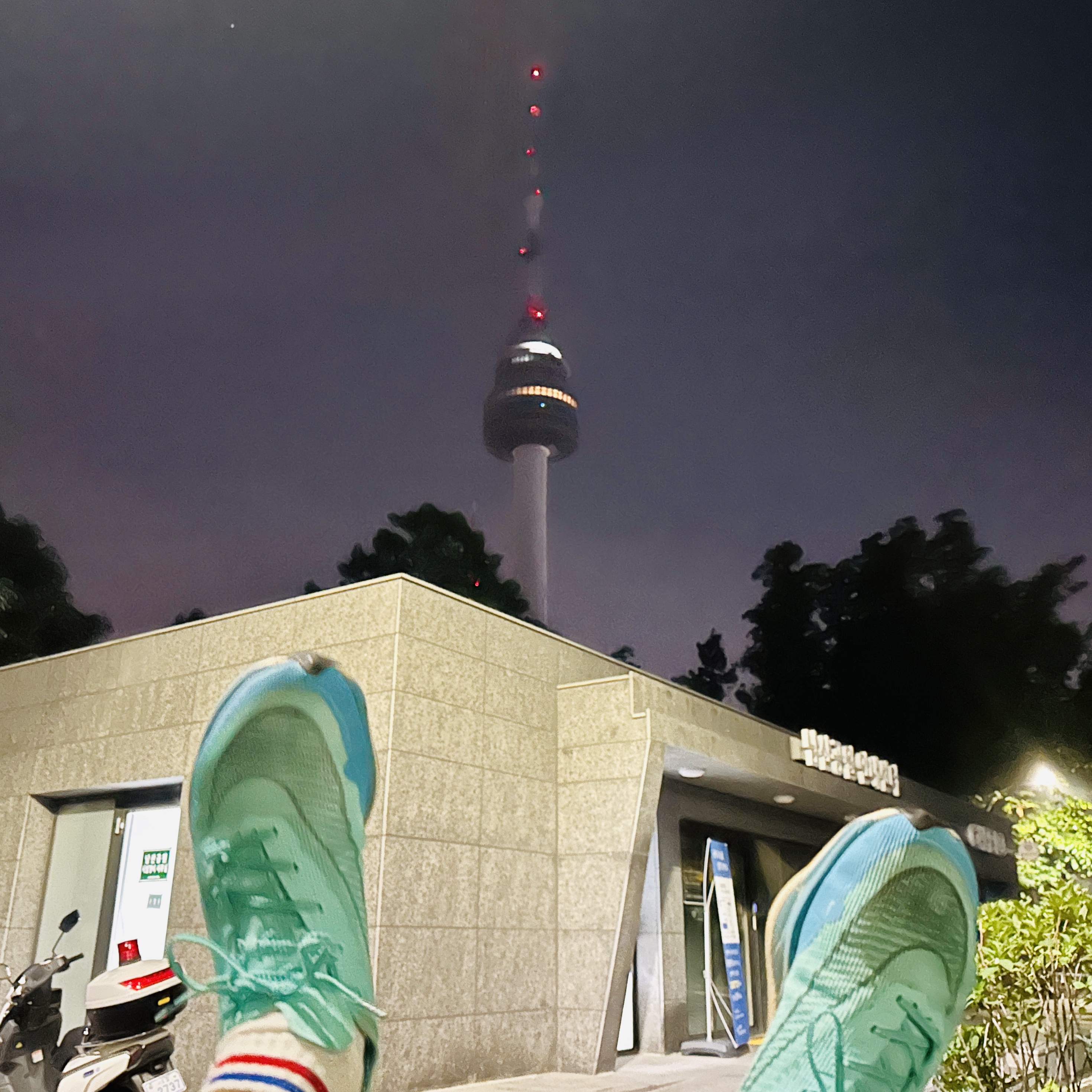 Nike ZoomX Vaporfly Next% 2 Aurora Green 착용 스타일 - 1