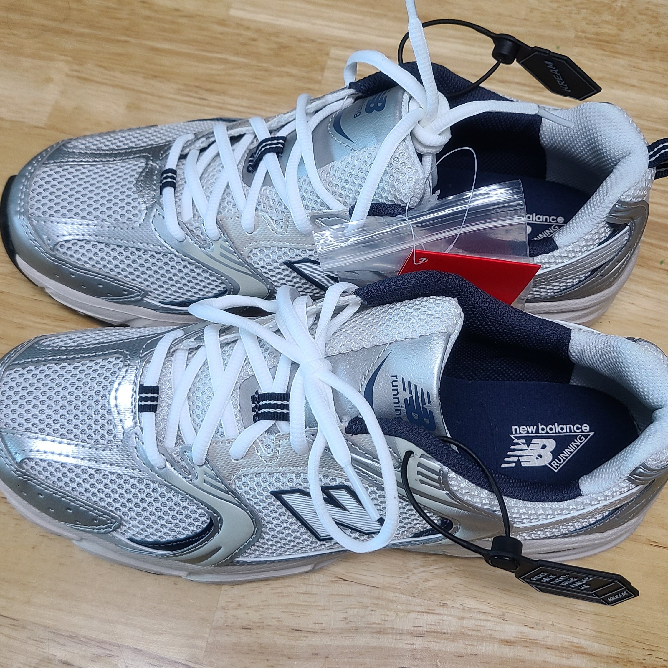 New Balance 530 Steel Grey 착용 스타일