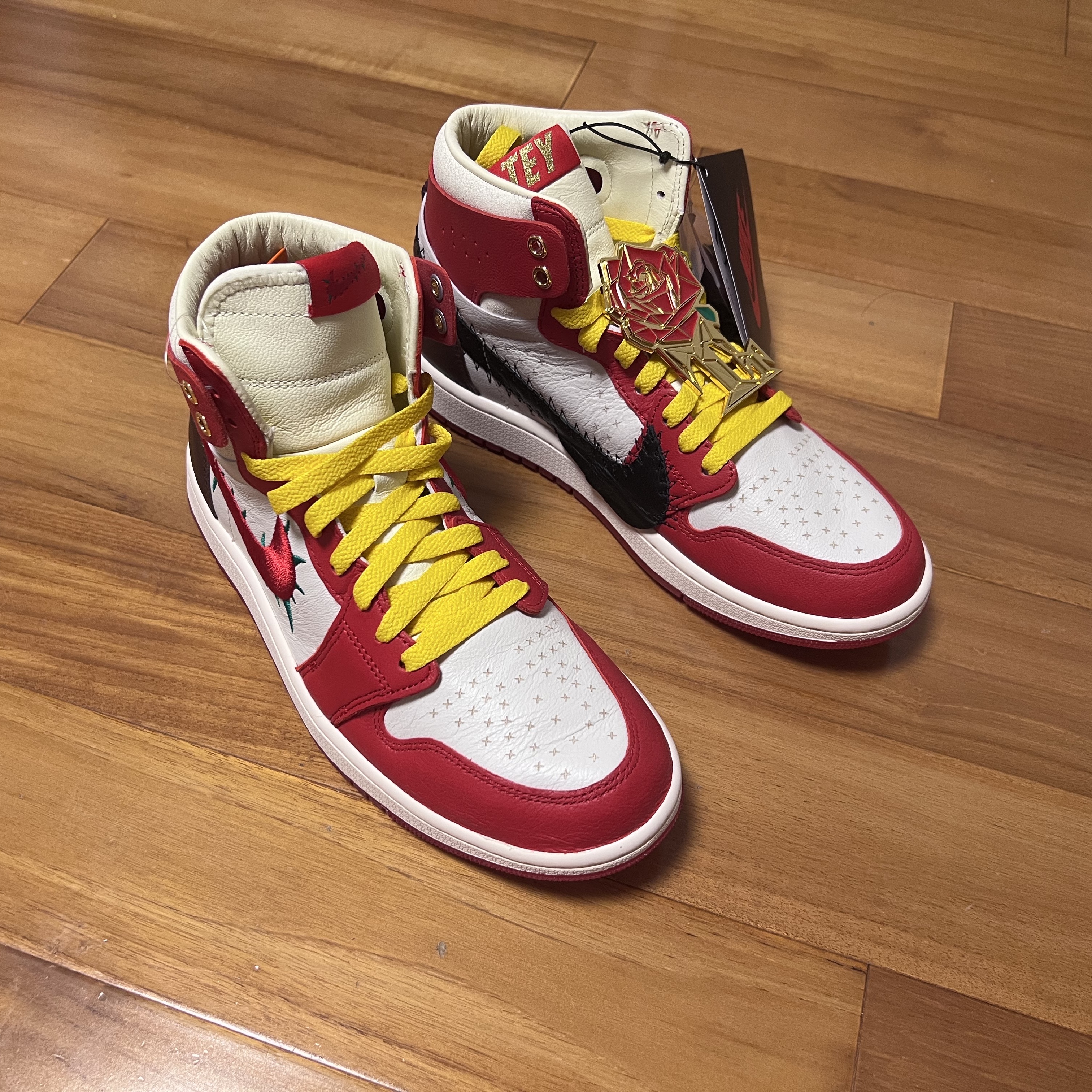 (W) Jordan 1 x Teyana Taylor Zoom CMFT 2 Gym Red 착용 스타일