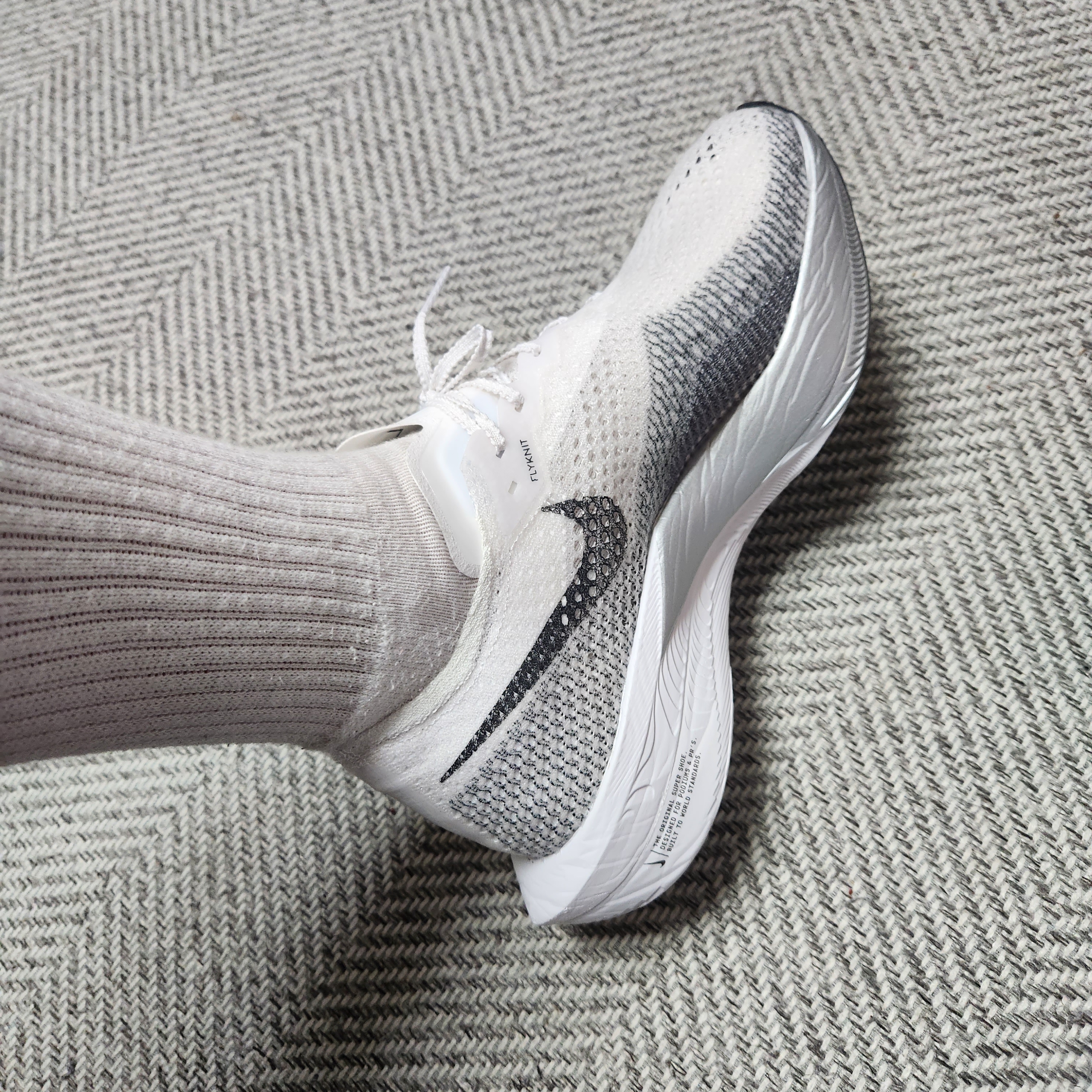 Nike ZoomX Vaporfly Next% 3 White Grey 착용 스타일