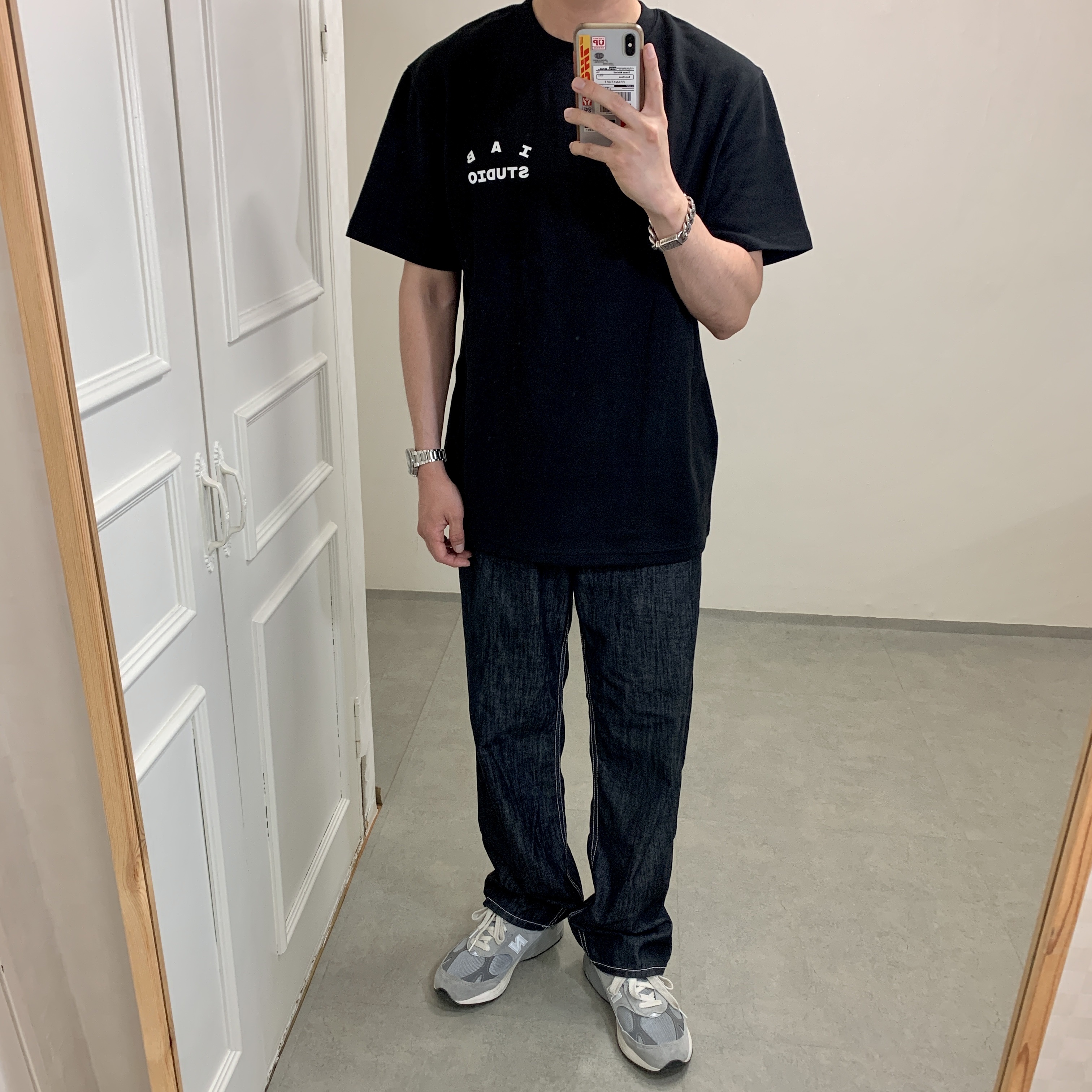 IAB Studio 10th Anniversary T-Shirts Pack White & Black (2 Pack), IAB Studio 10th Anniversary T-Shirt Black 착용 스타일 - 2