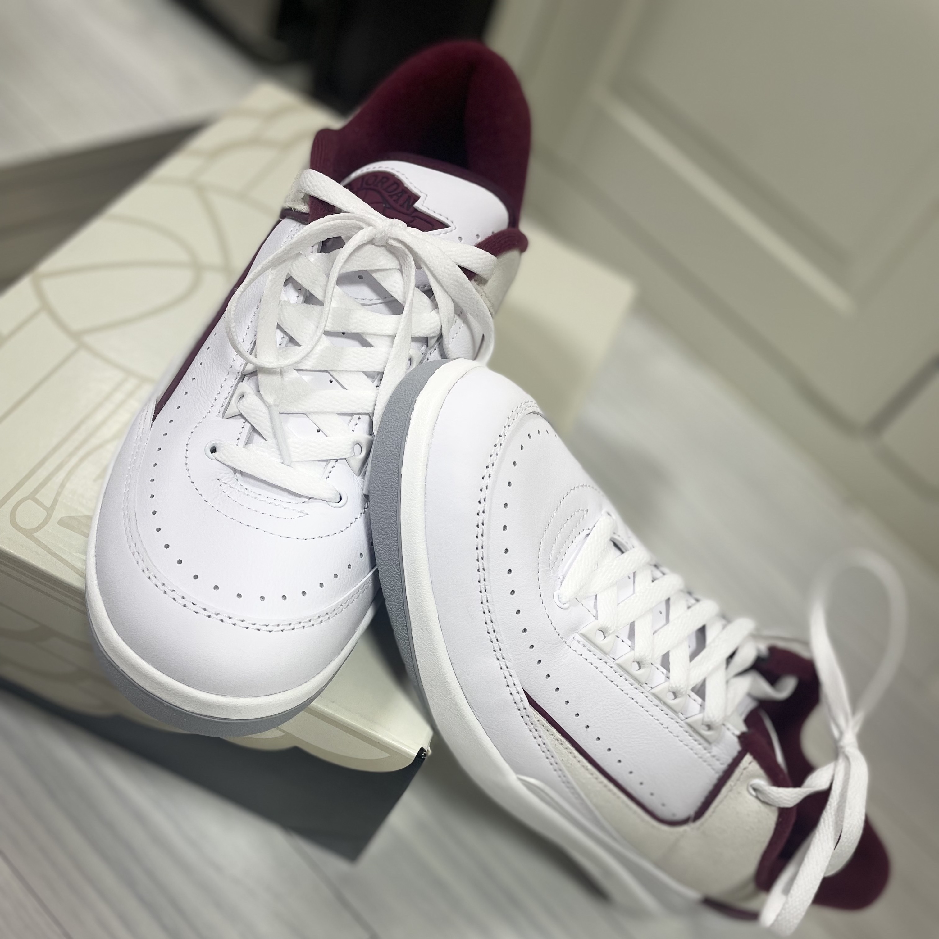 Jordan 2 Retro Low Cherrywood 착용 스타일