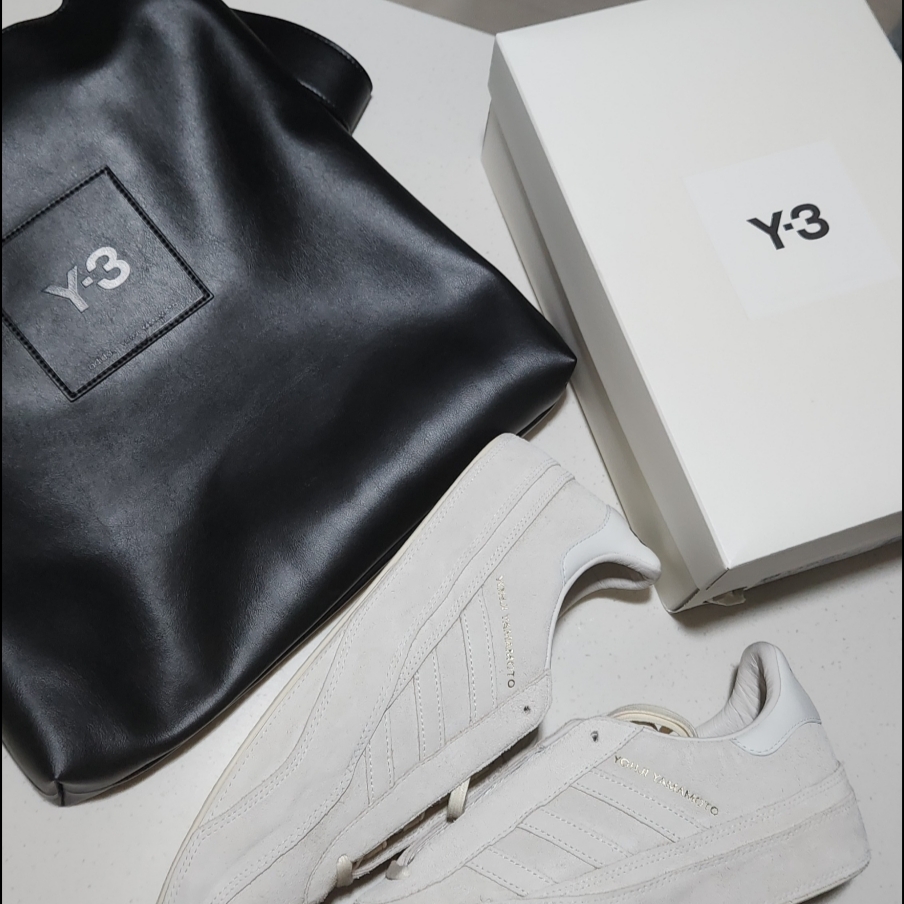 Y-3 Gazelle Cream White 착용 스타일