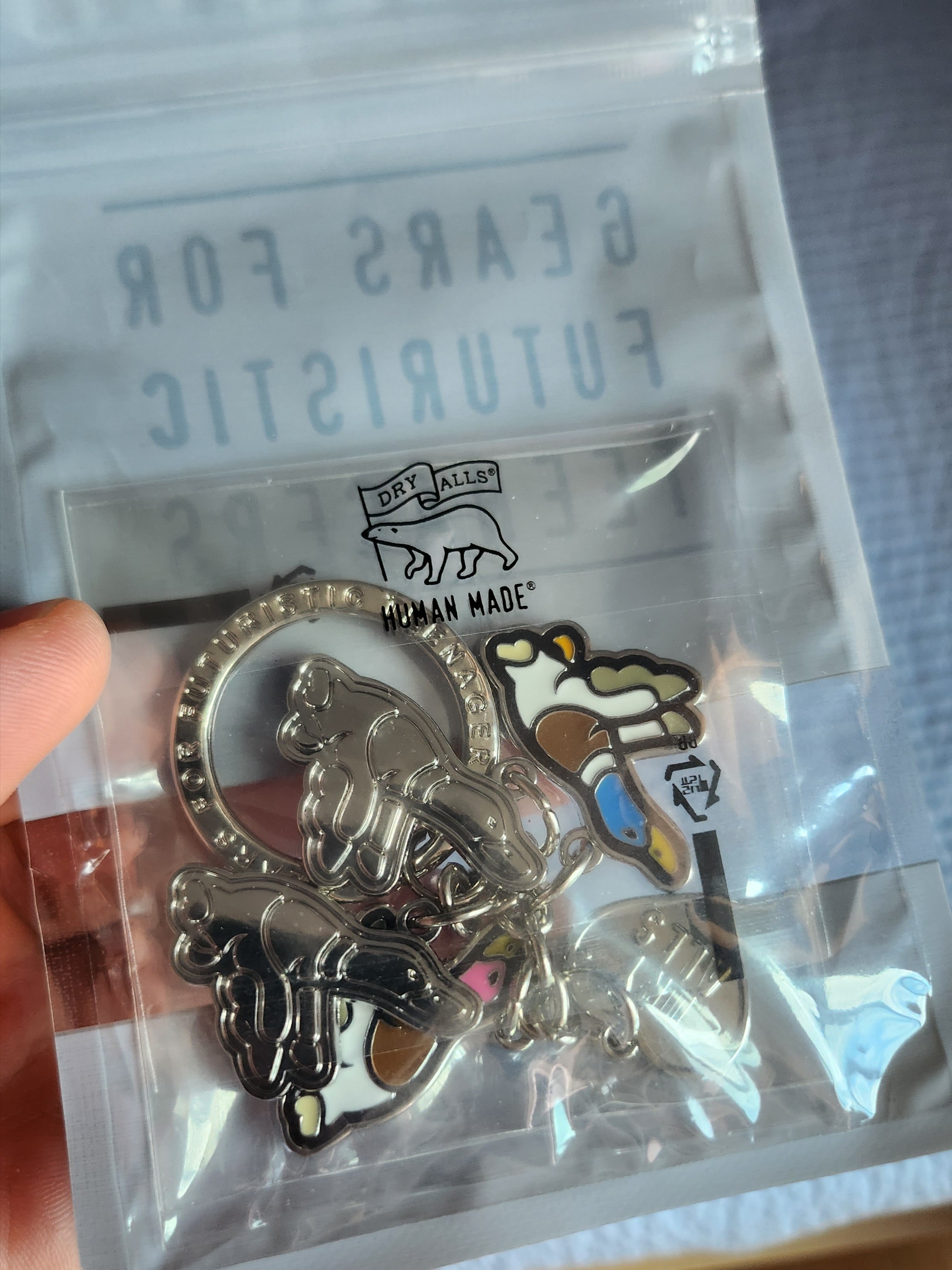Human Made Flying Duck Keyring Silver 착용 스타일 - 2