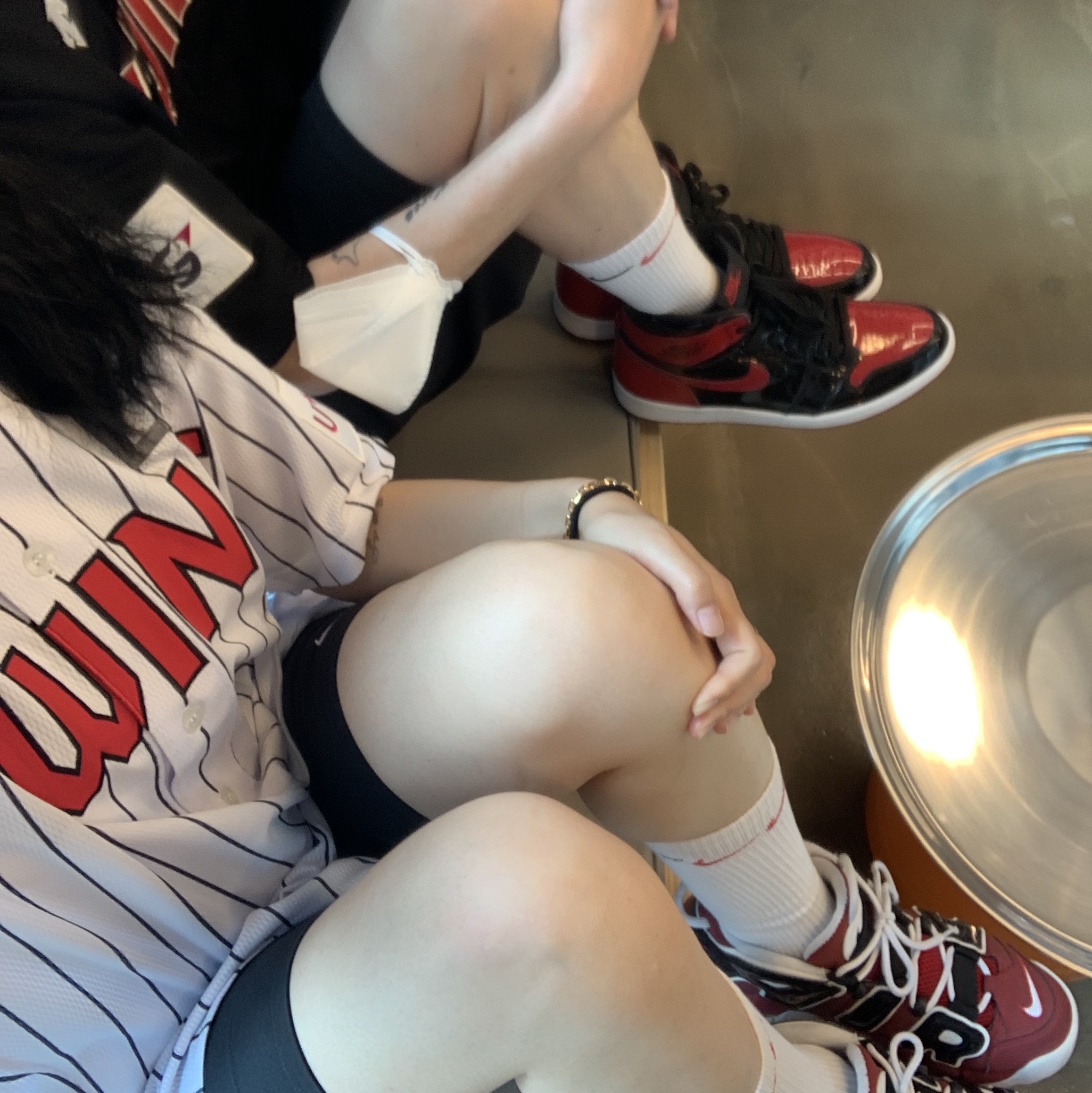 Jordan 1 Retro High OG Patent Bred, Nike Air More Uptempo 96 Bulls 2021 착용 스타일