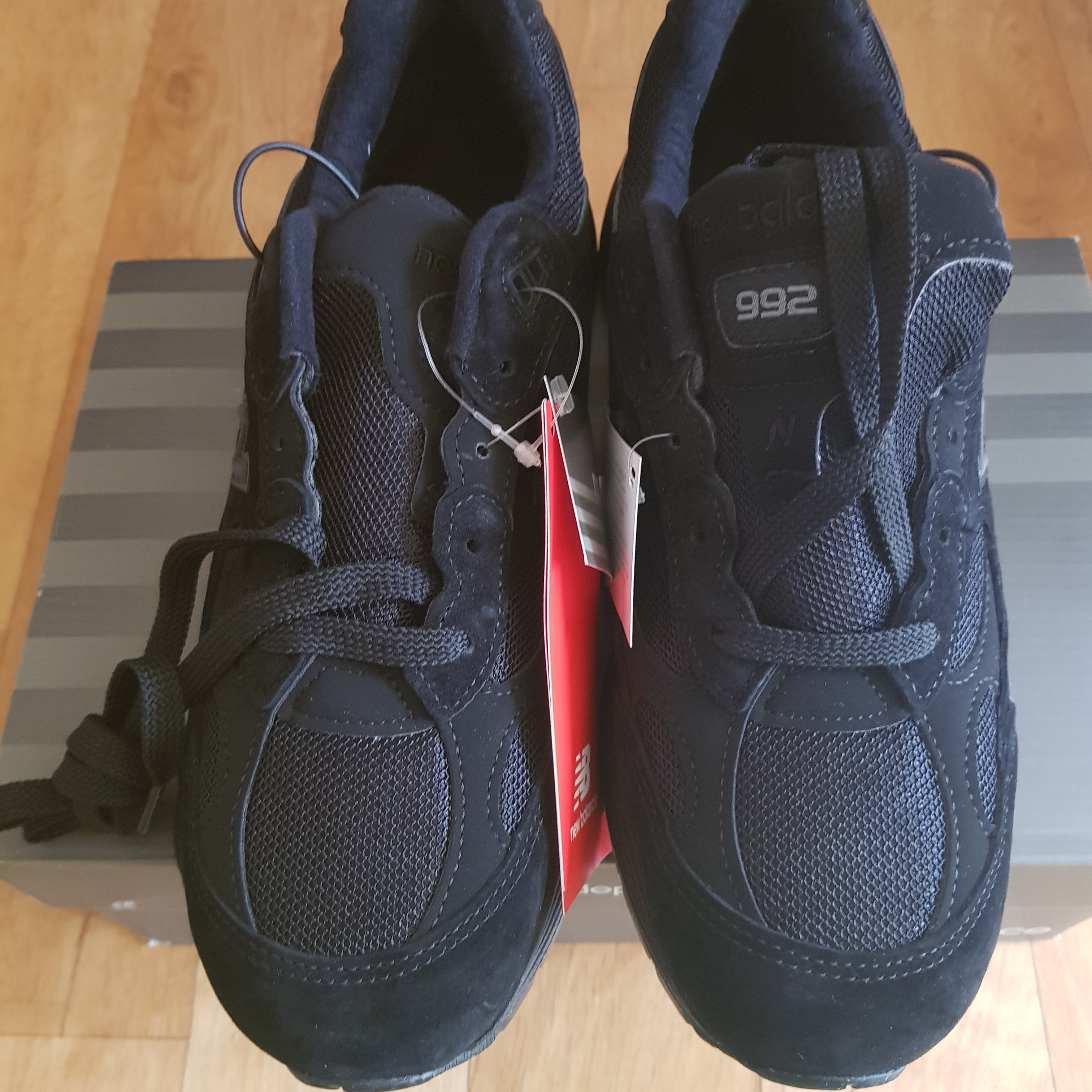 New Balance 992 Made in USA Triple Black 착용 스타일 - 1