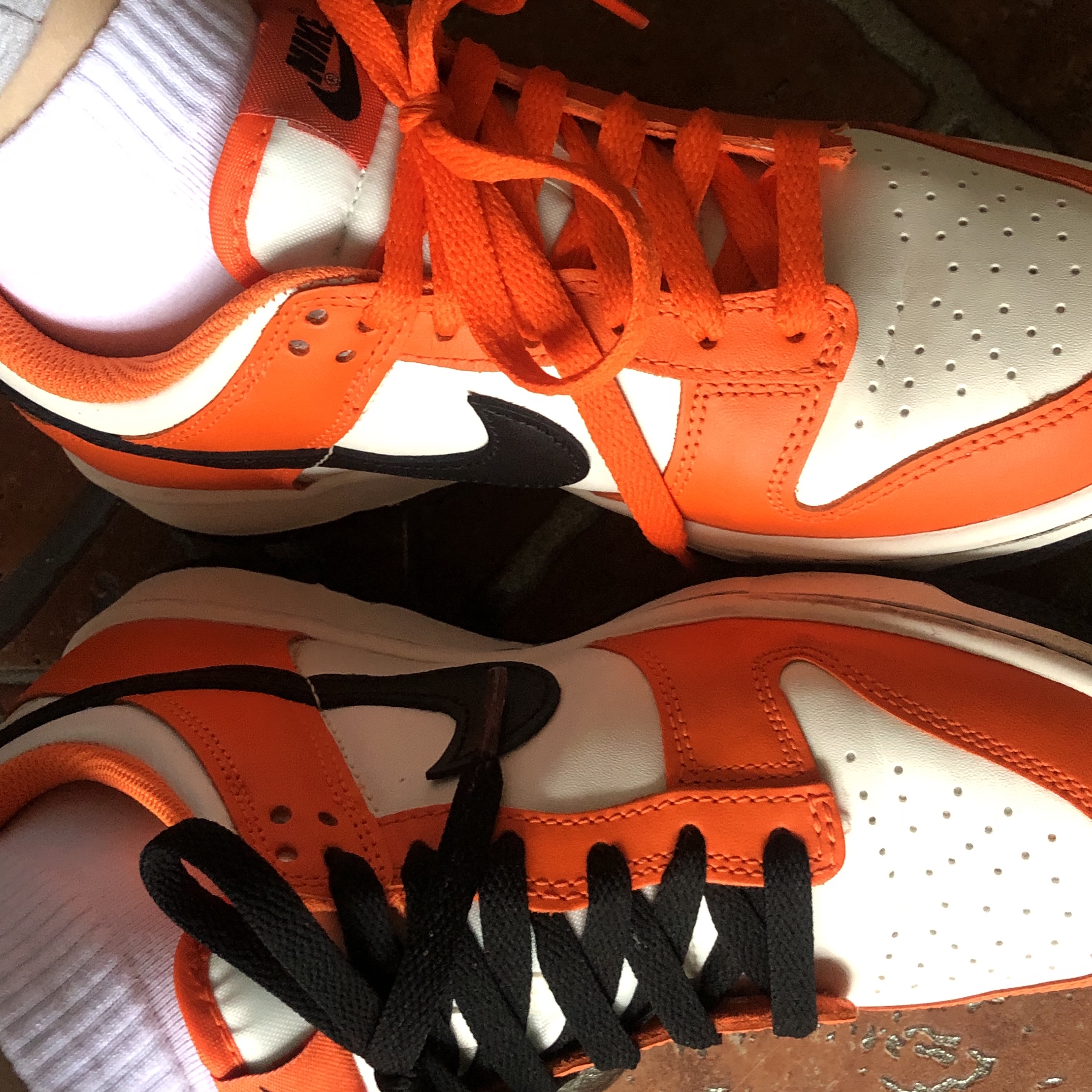(GS) Nike Dunk Low Safety Orange 착용 스타일 - 3