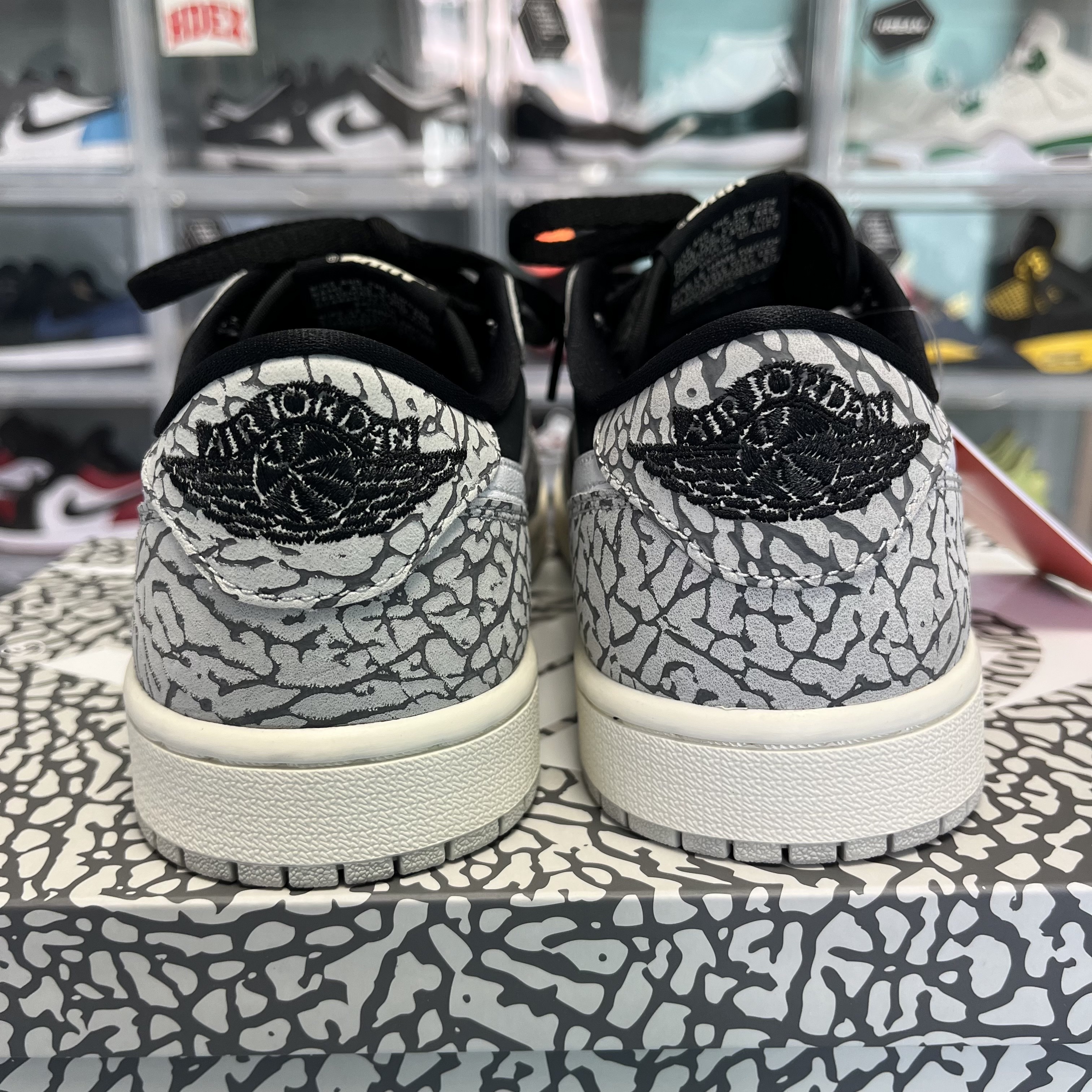 Jordan 1 Retro Low OG Black Cement 착용 스타일 - 3