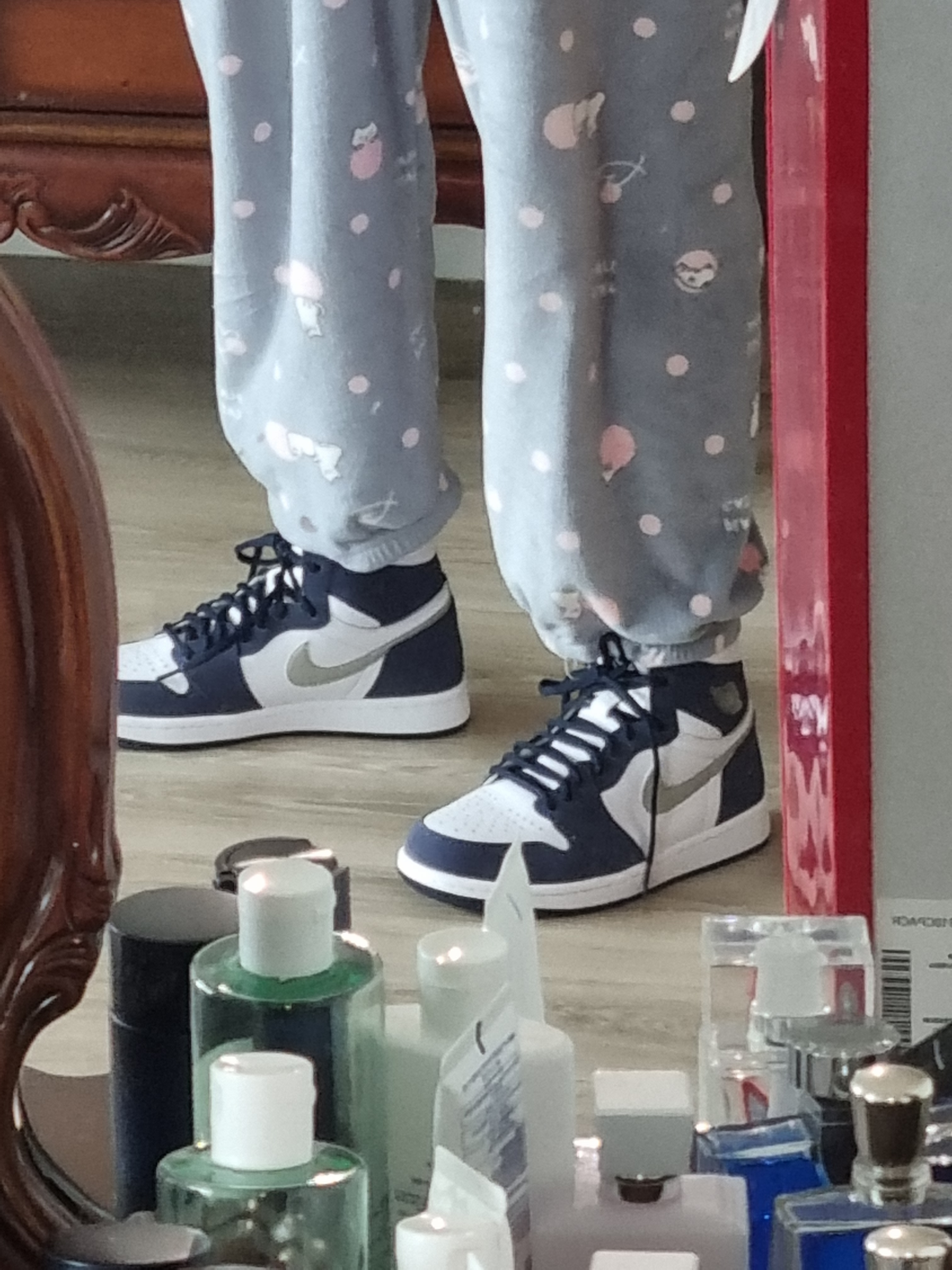 Jordan 1 Retro High OG CO.JP Midnight Navy 착용 스타일 - 1