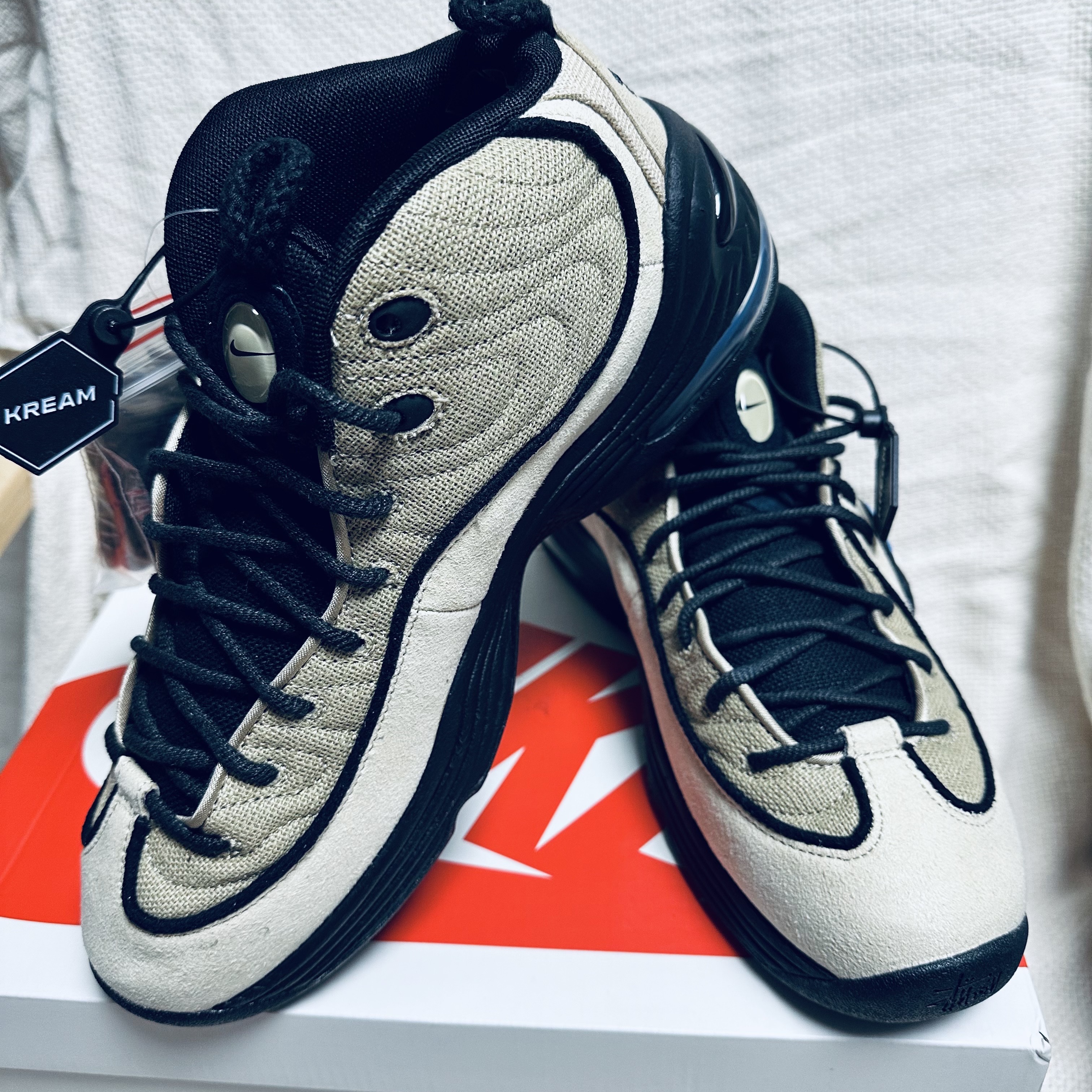 Nike x Stussy Air Penny II Rattan and Limestone 착용 스타일 - 1