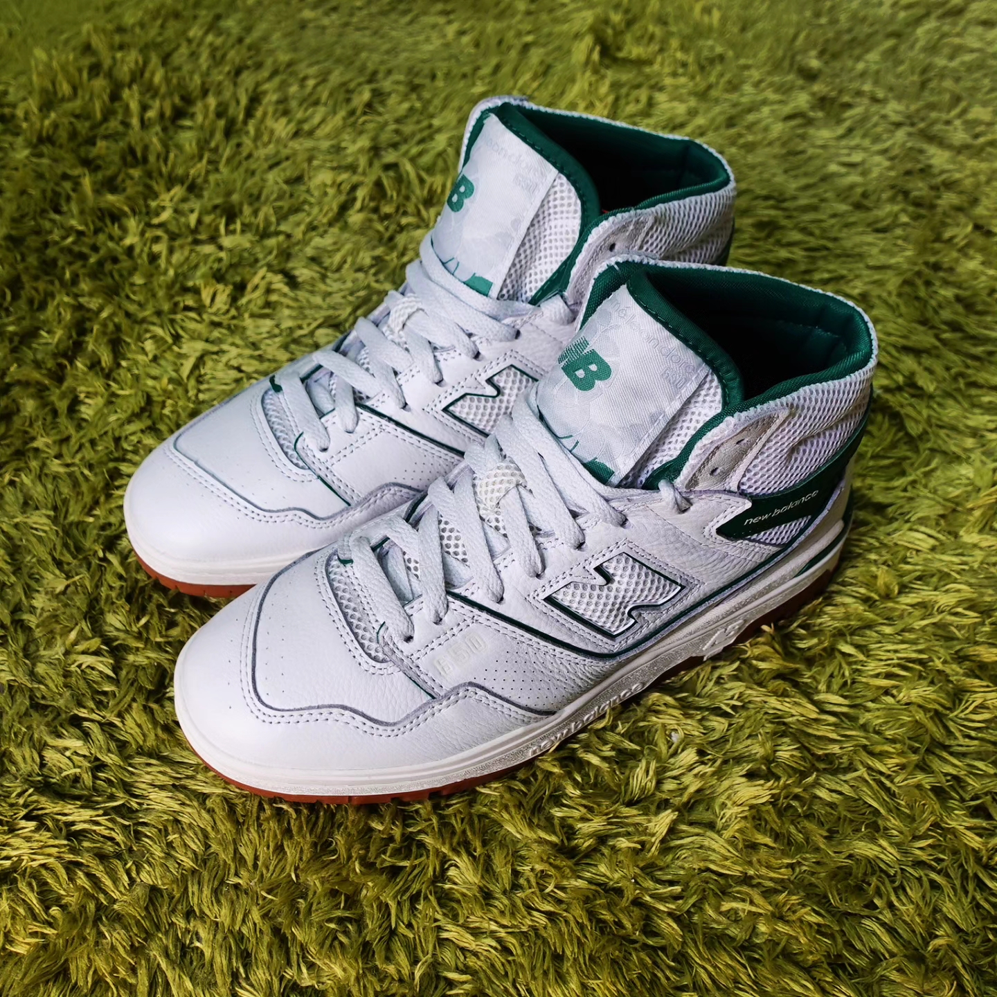 New Balance x Aime Leon Dore 650R White Green 착용 스타일 - 2