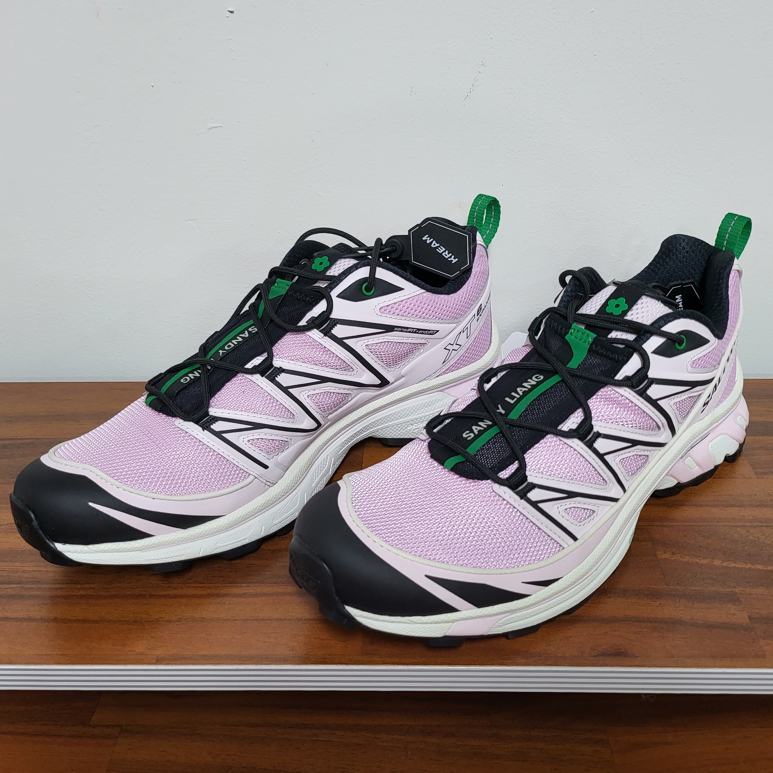 Salomon x Sandy Liang XT-6 Expanse Cradle Pink 착용 스타일 - 3