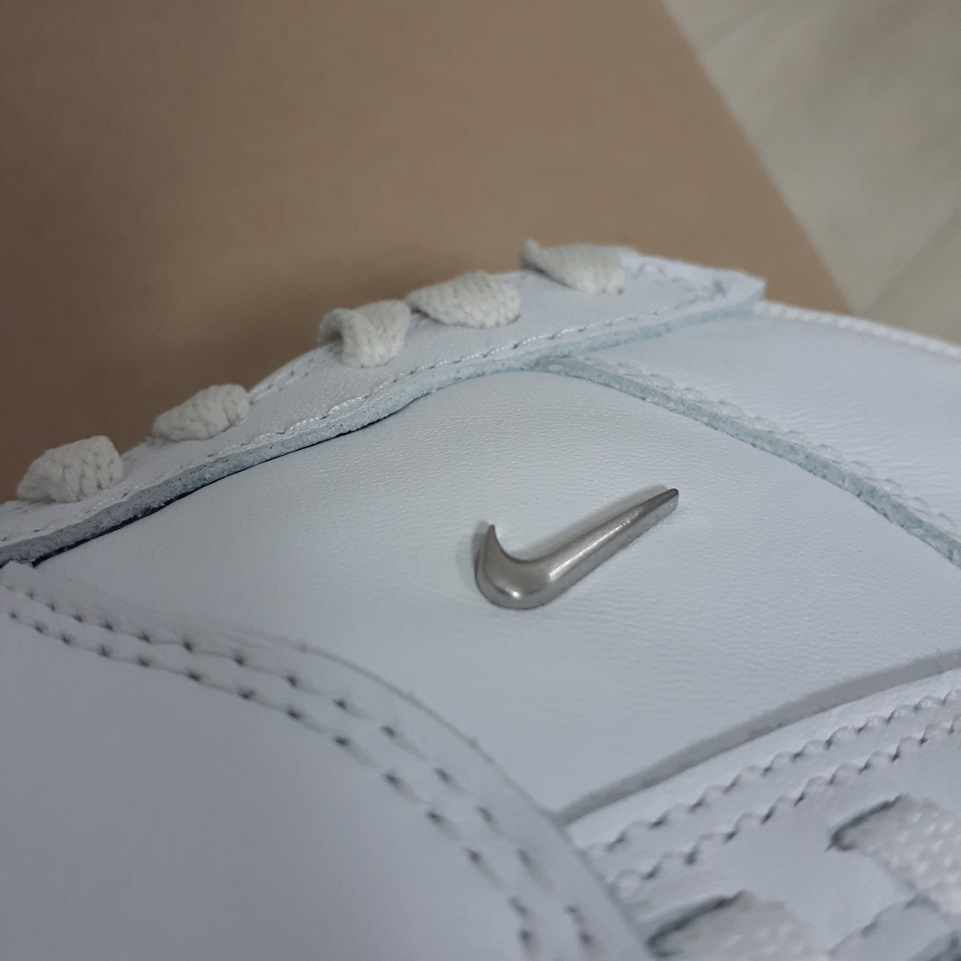 Nike x Jacquemus J Force 1 Low LX SP White 착용 스타일 - 1