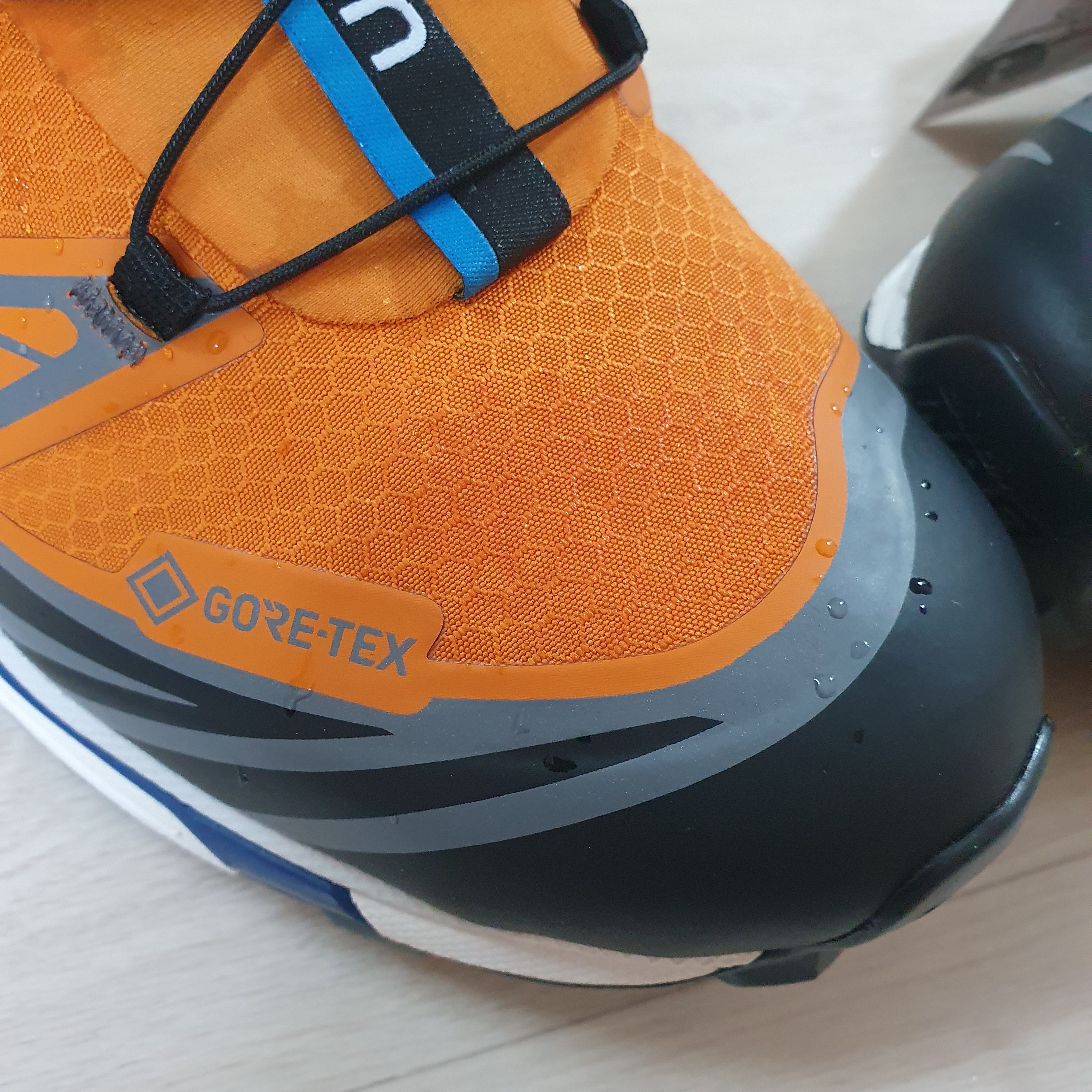 Salomon XT-6 Gore-Tex Utility Marmalade 착용 스타일