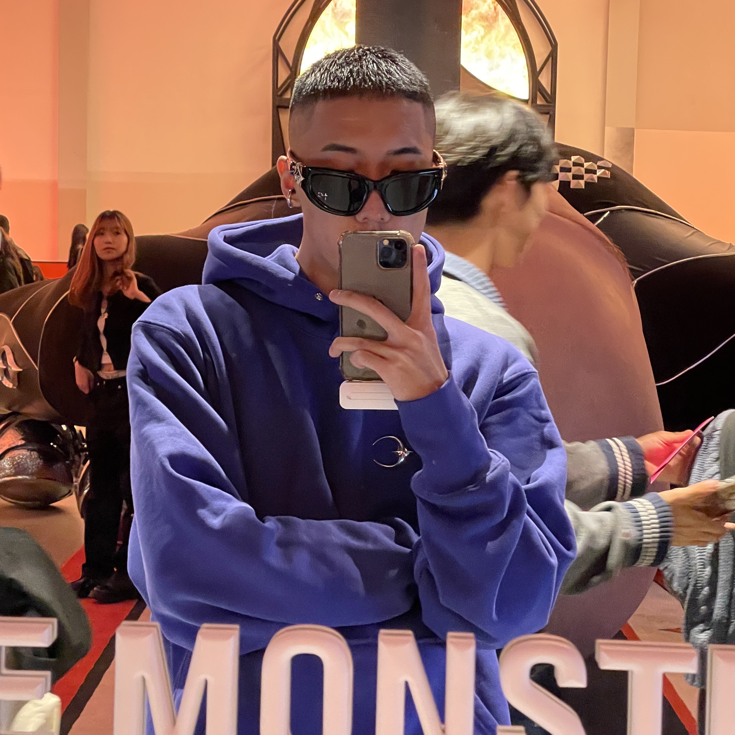 Gentle Monster x Thug Club Techno 01 Black 착용 스타일 - 1